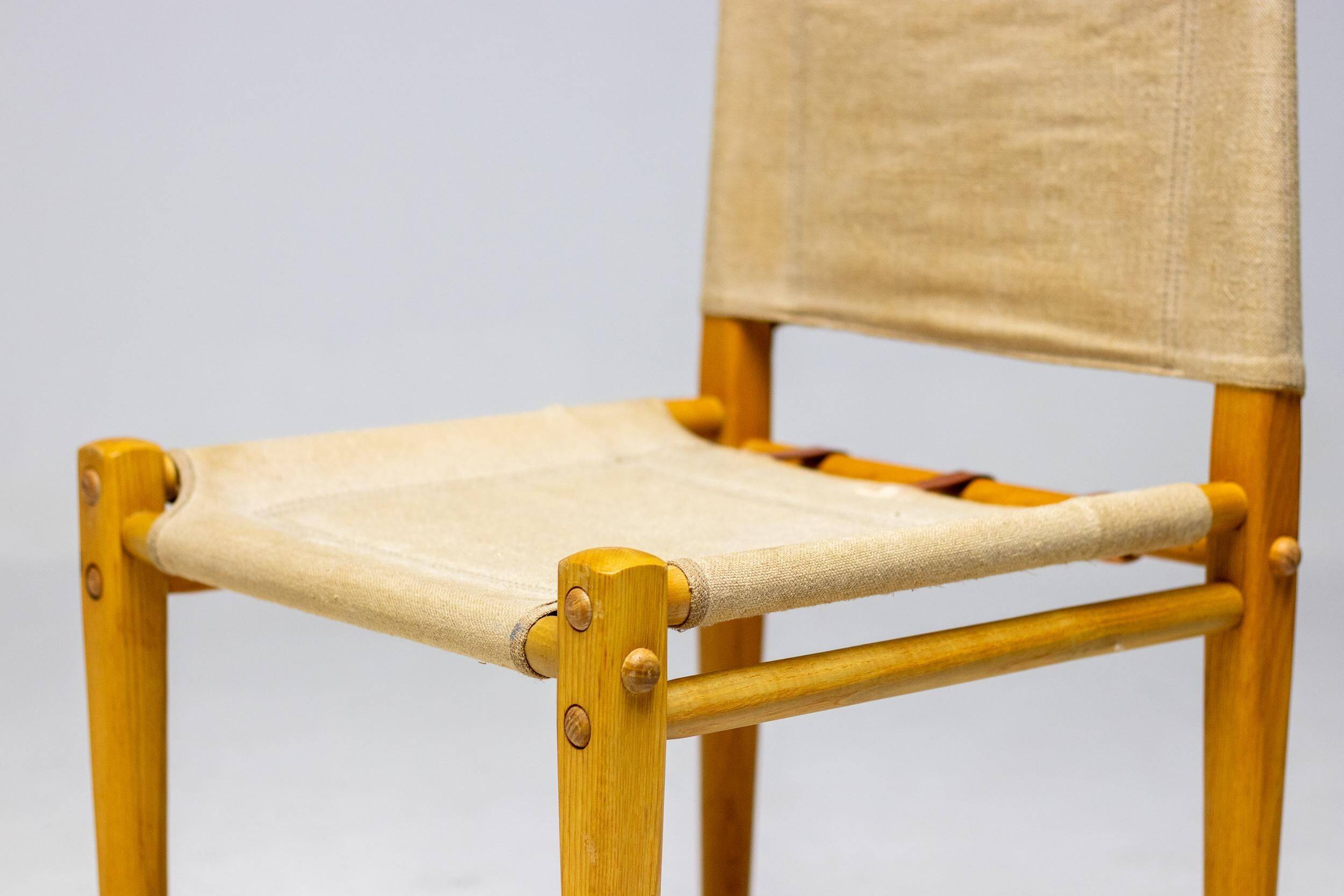 Occasional chair in ash and canvas Zanotta - Italian Mid-Century Modern, Functional Vintage