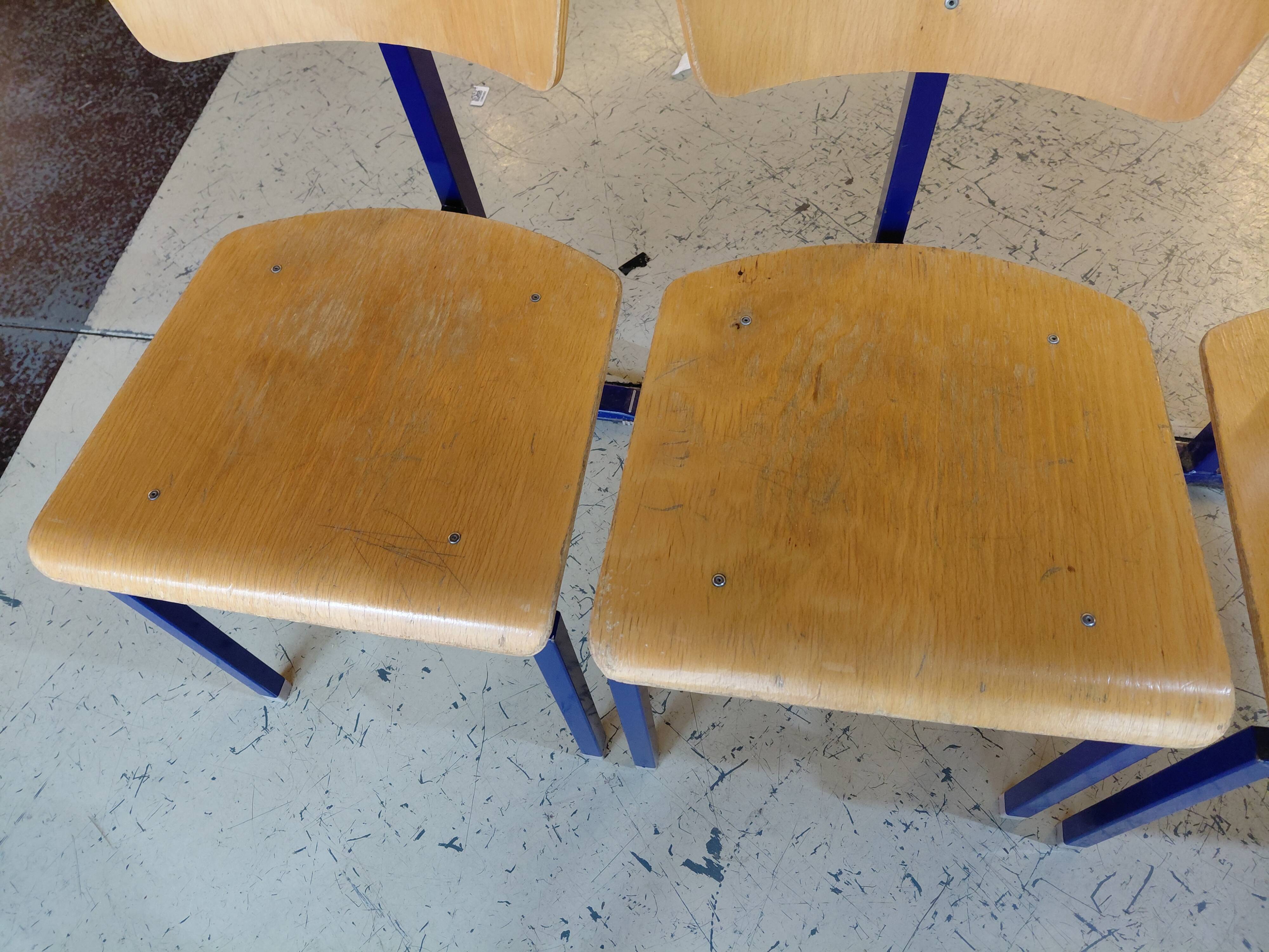 Lot 6 chaises vintage style Marko N1 – piètement trépied