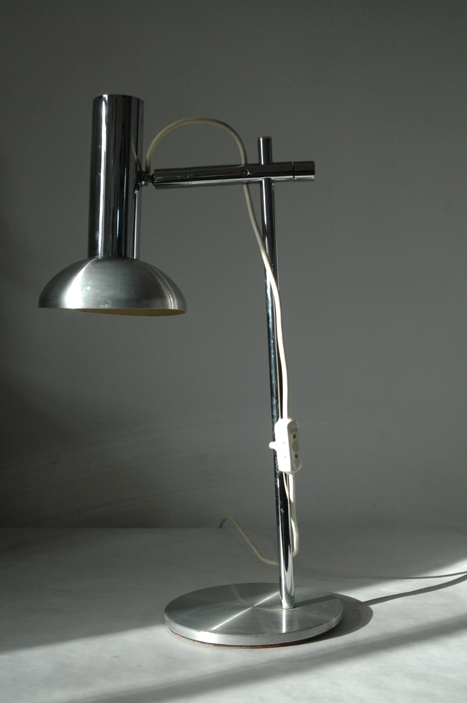 Brushed aluminum design 70s d desk lamp