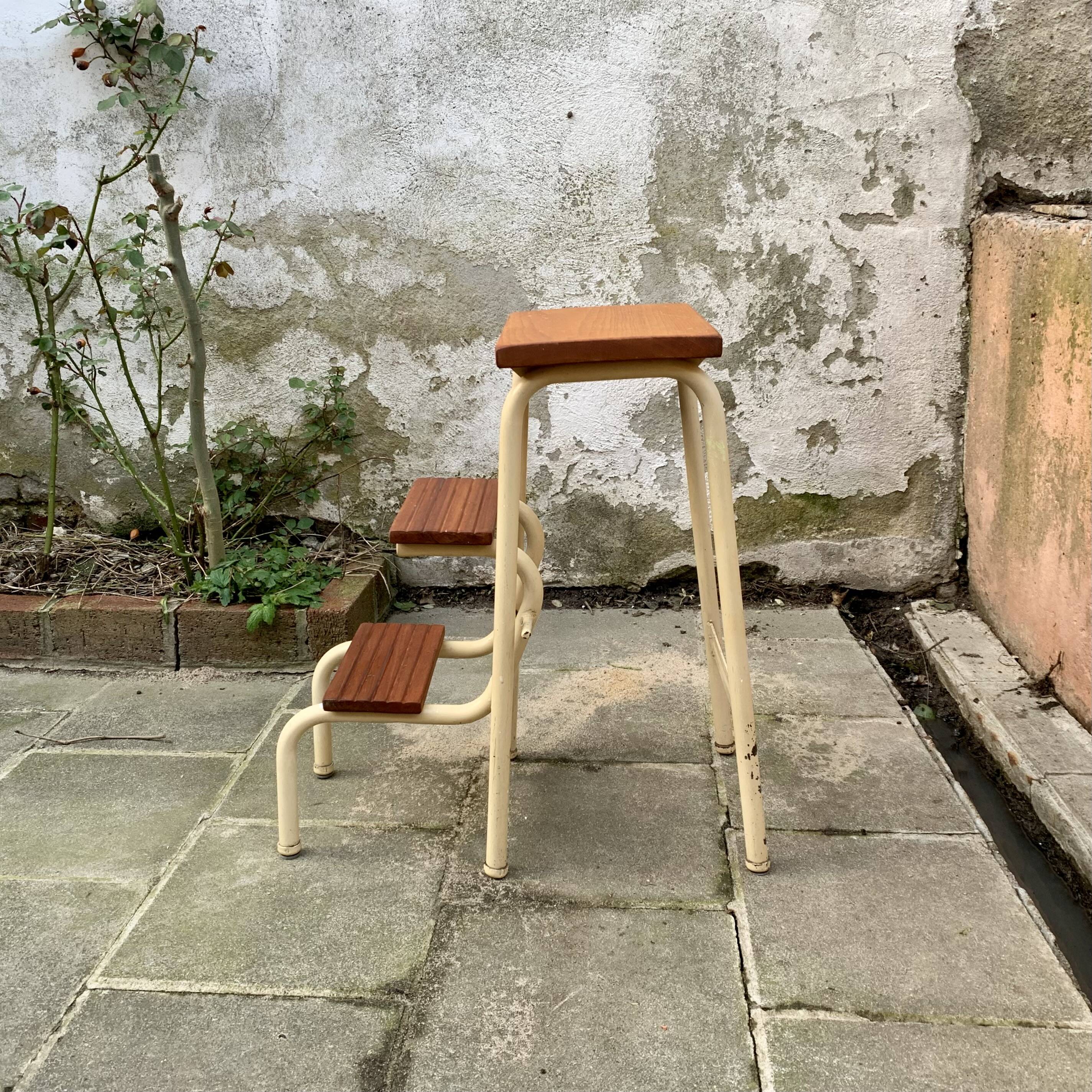 Vintage step stool in wood and steel