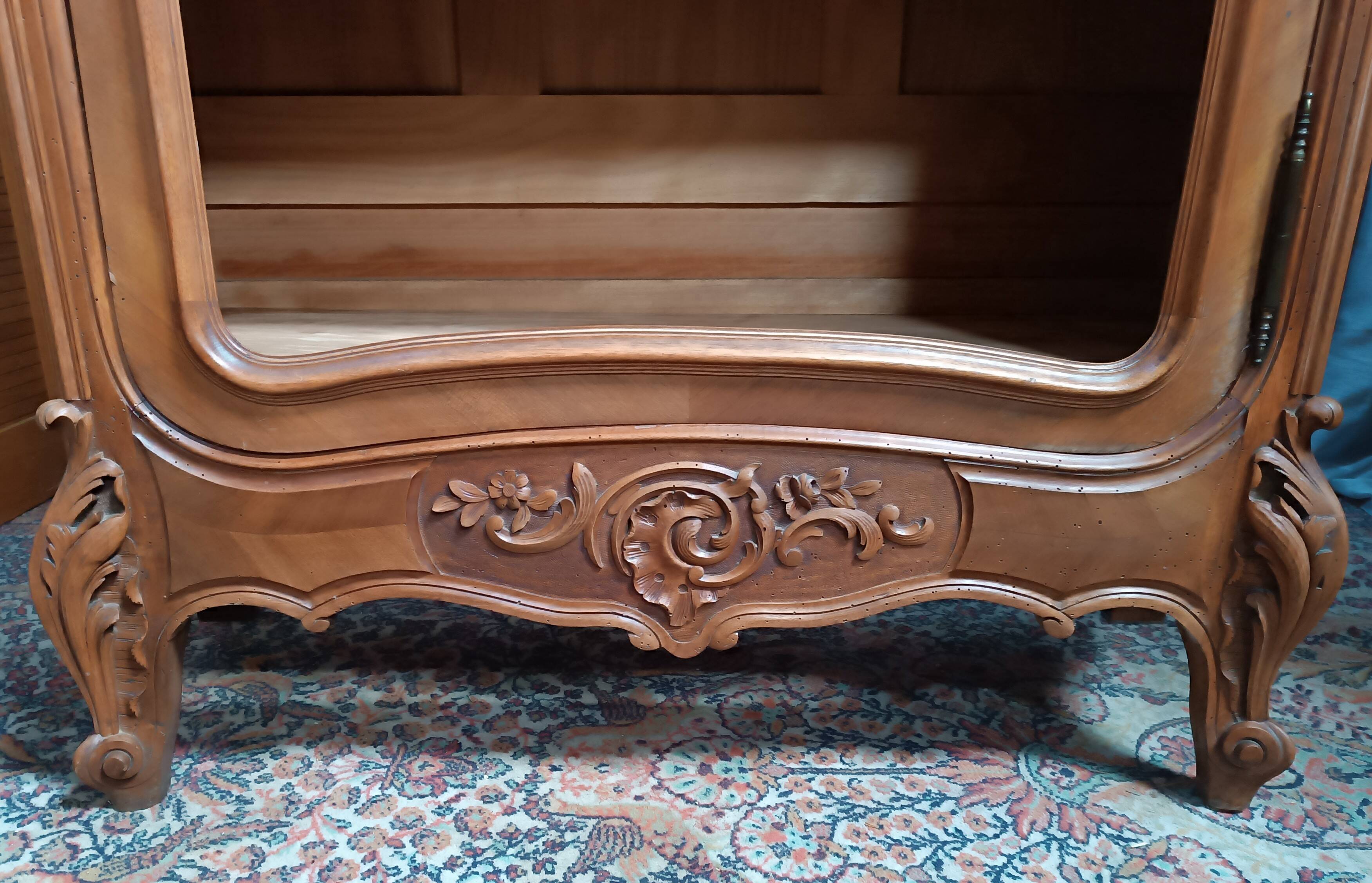 Rococo library in walnut