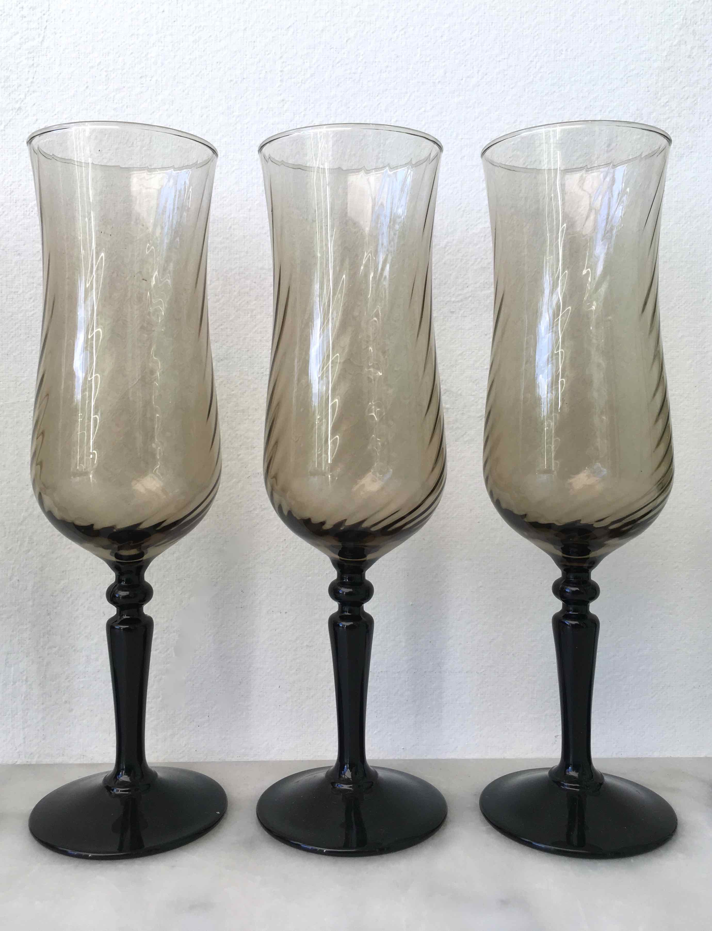 Set of 6 vintage champagne flutes