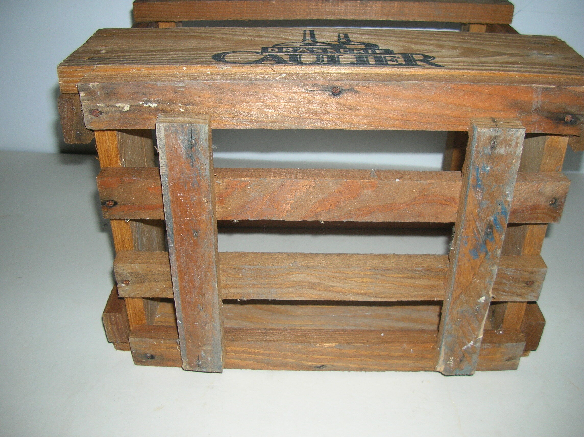 Caulier brewery wooden crate