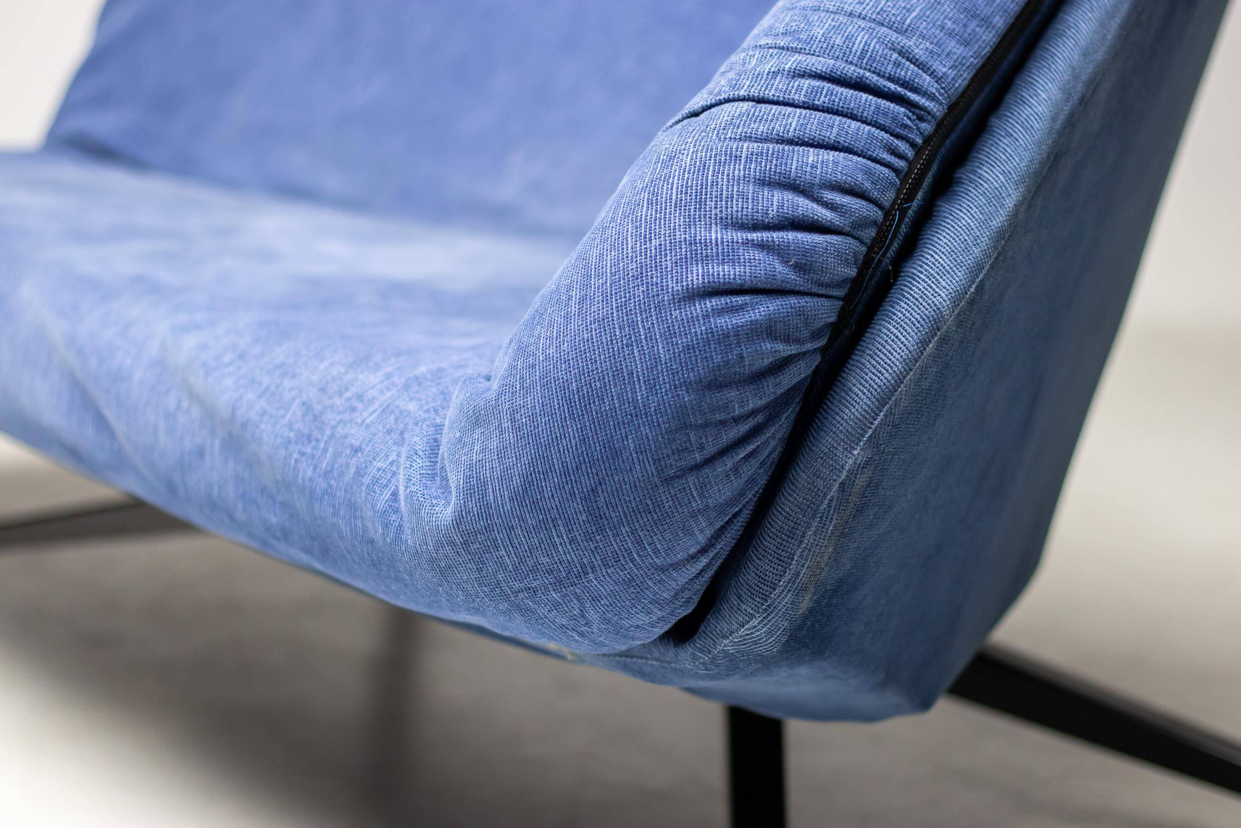 Arflex "Ribalta" adjustable daybed by Fabrizio Ballardini - Italian Versatility