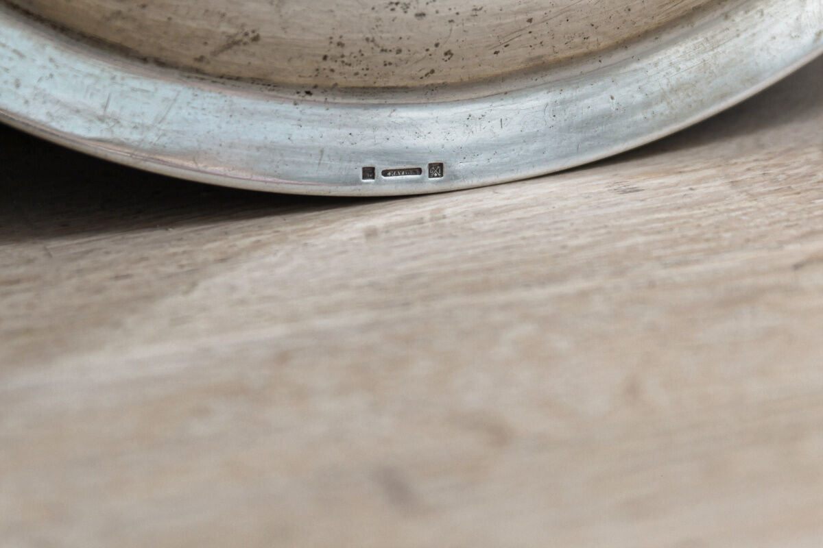 Series of 3 plates in silver metal, Ravinet punch