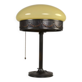 Lampe de table classique nordique suédoise avec abat-jour en verre opalin, années 1920-1930