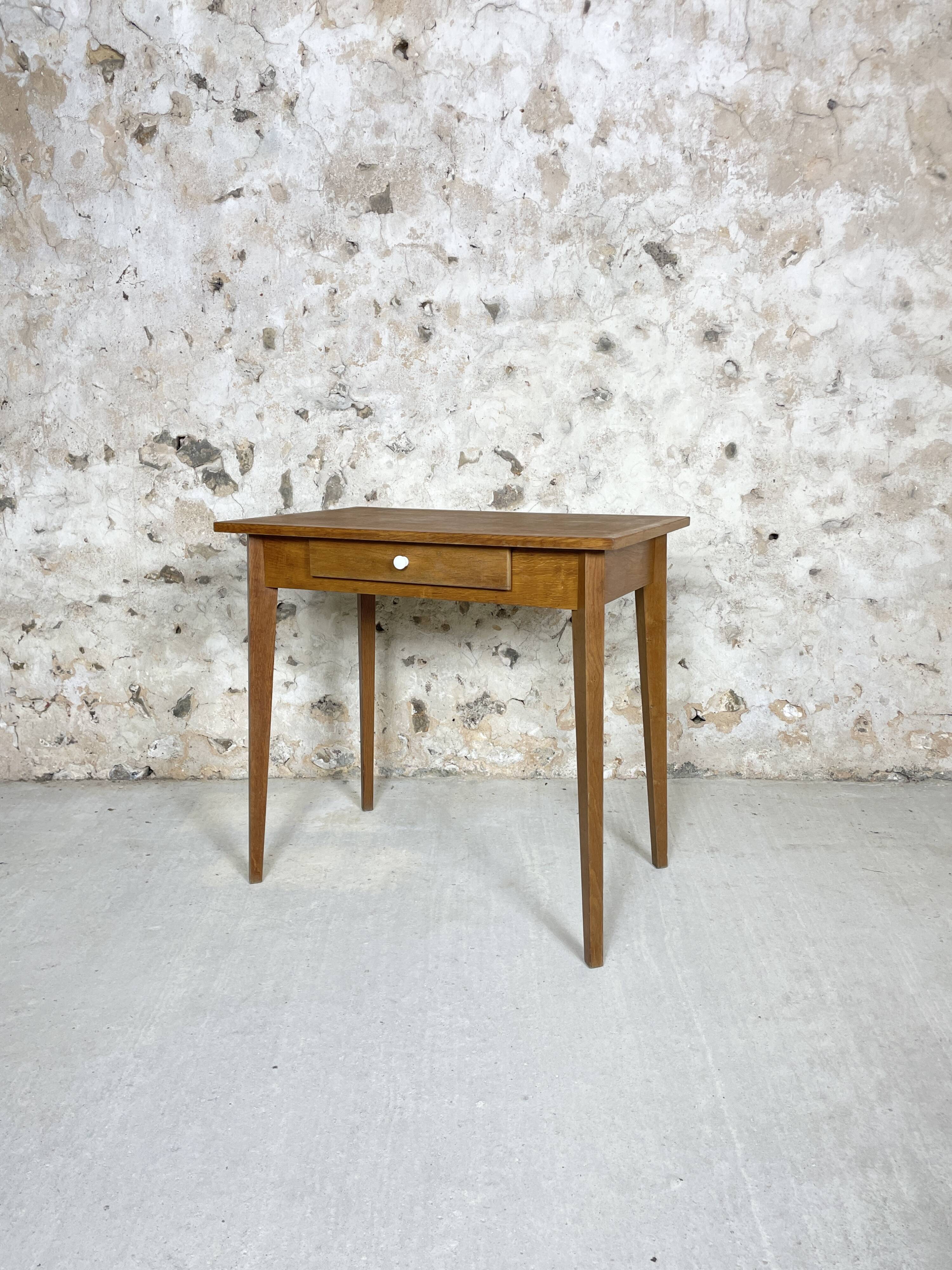 Bureau pieds compas