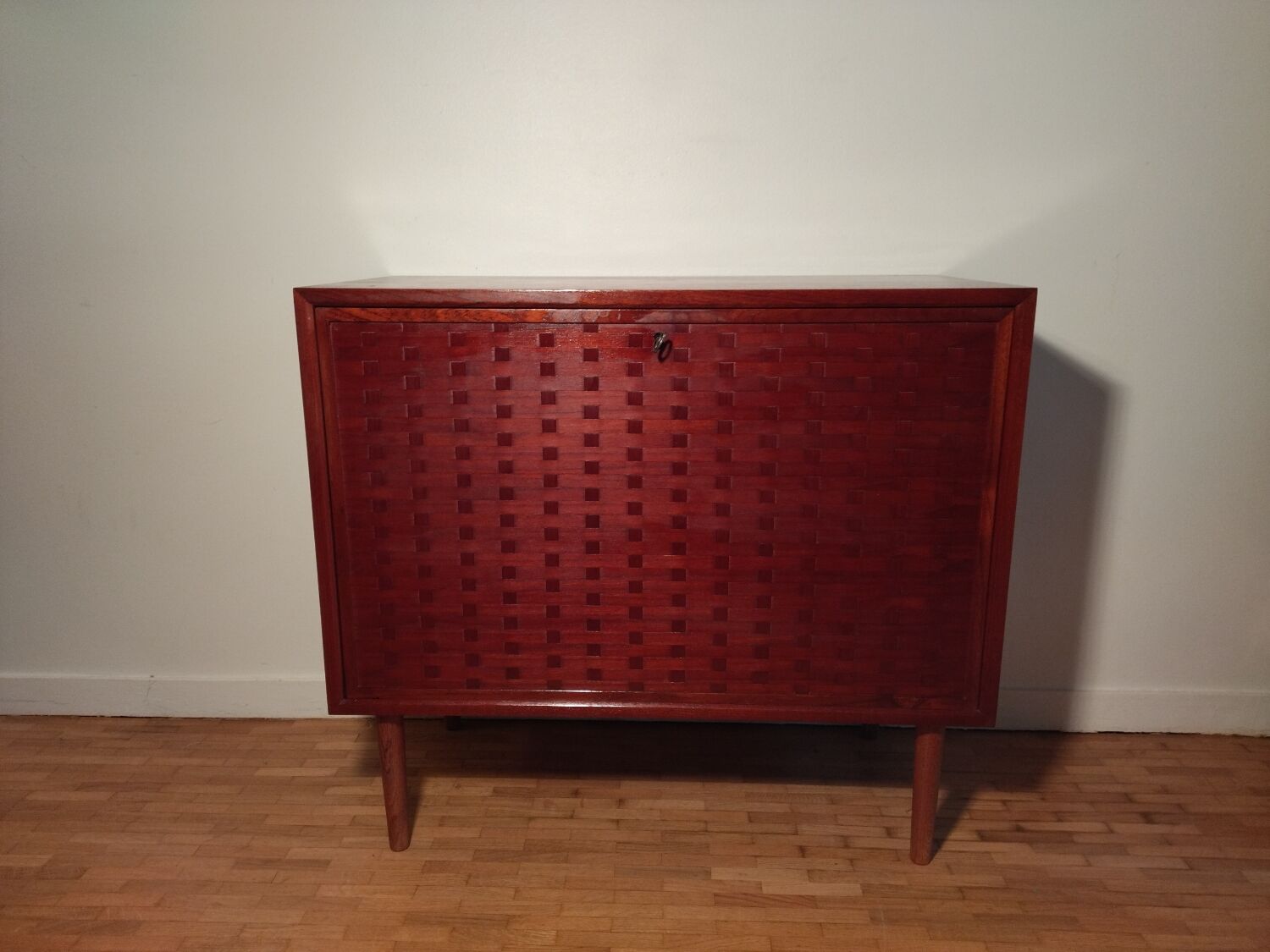 Cadovius chest of drawers