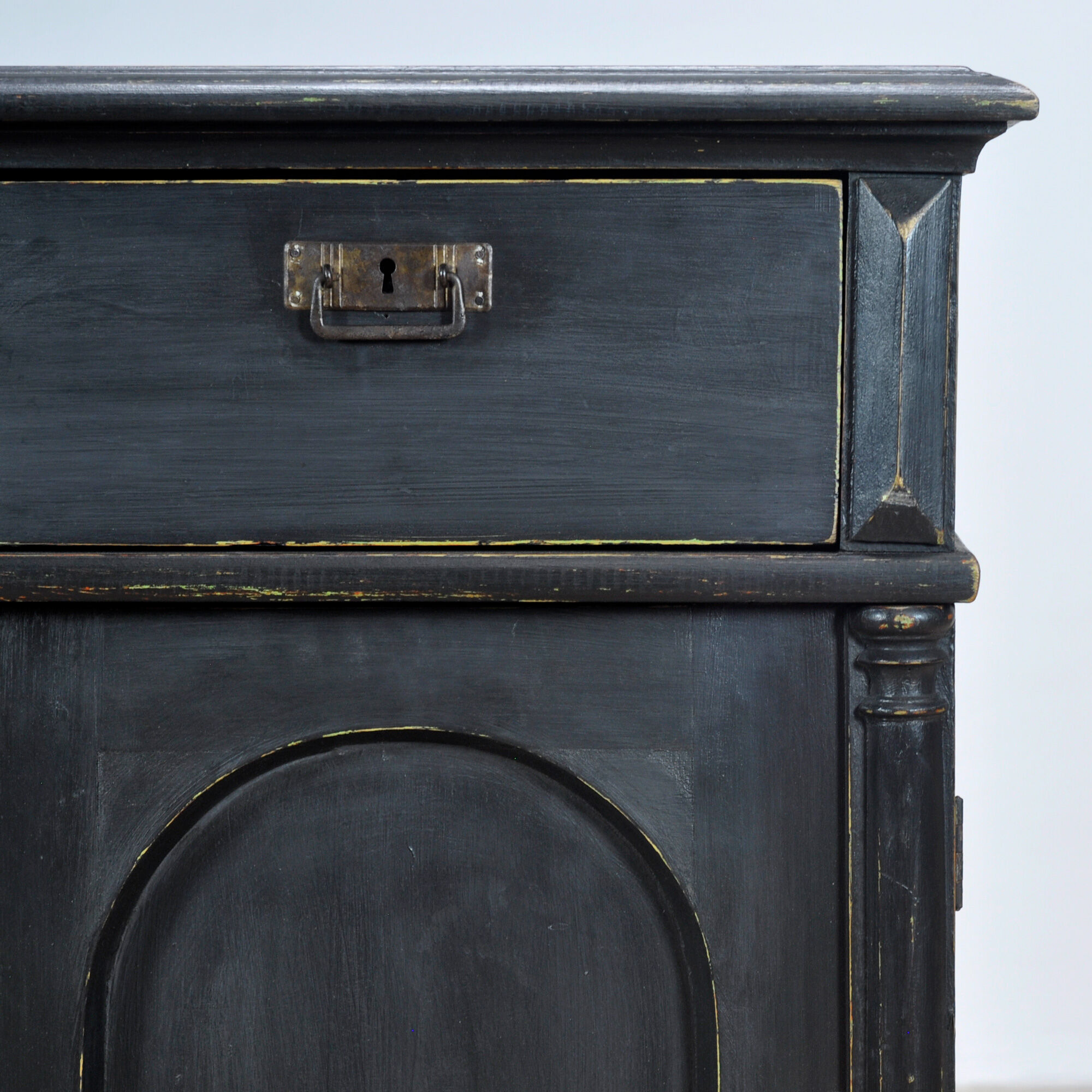 Buffet en pin avec 5 tiroirs, vers 1900