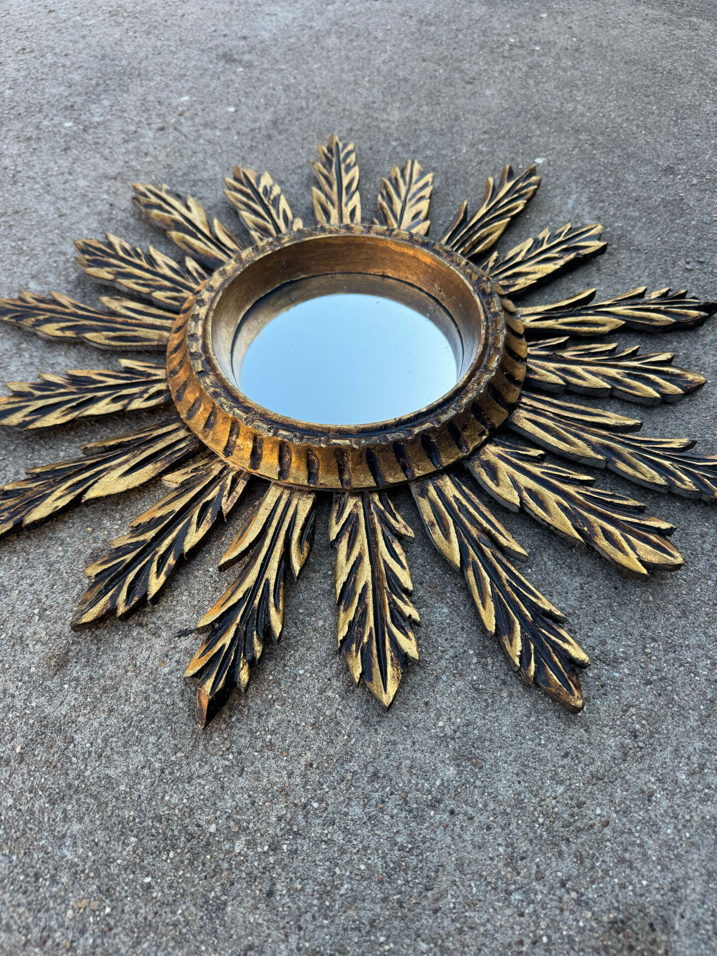 Miroir convexe doré ancien