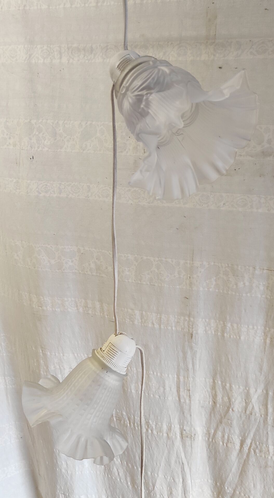 Suspension with 3 glass tulips - mid 20th century.