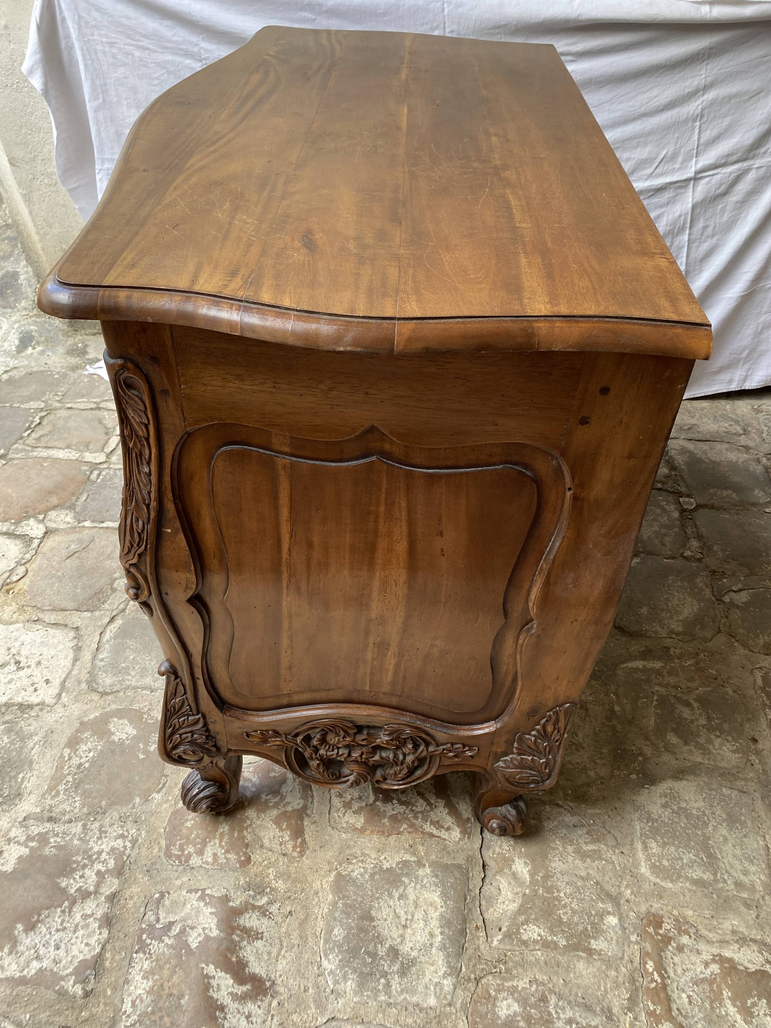 Nîmes style walnut chest of drawers