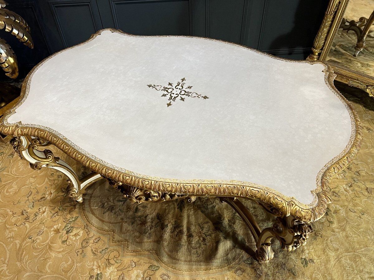 Mid-period table Napoleon III in painted and gilded wood