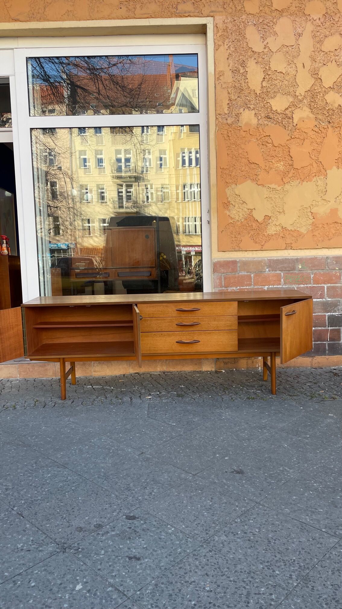 Teak row from the 60s Avalon edition