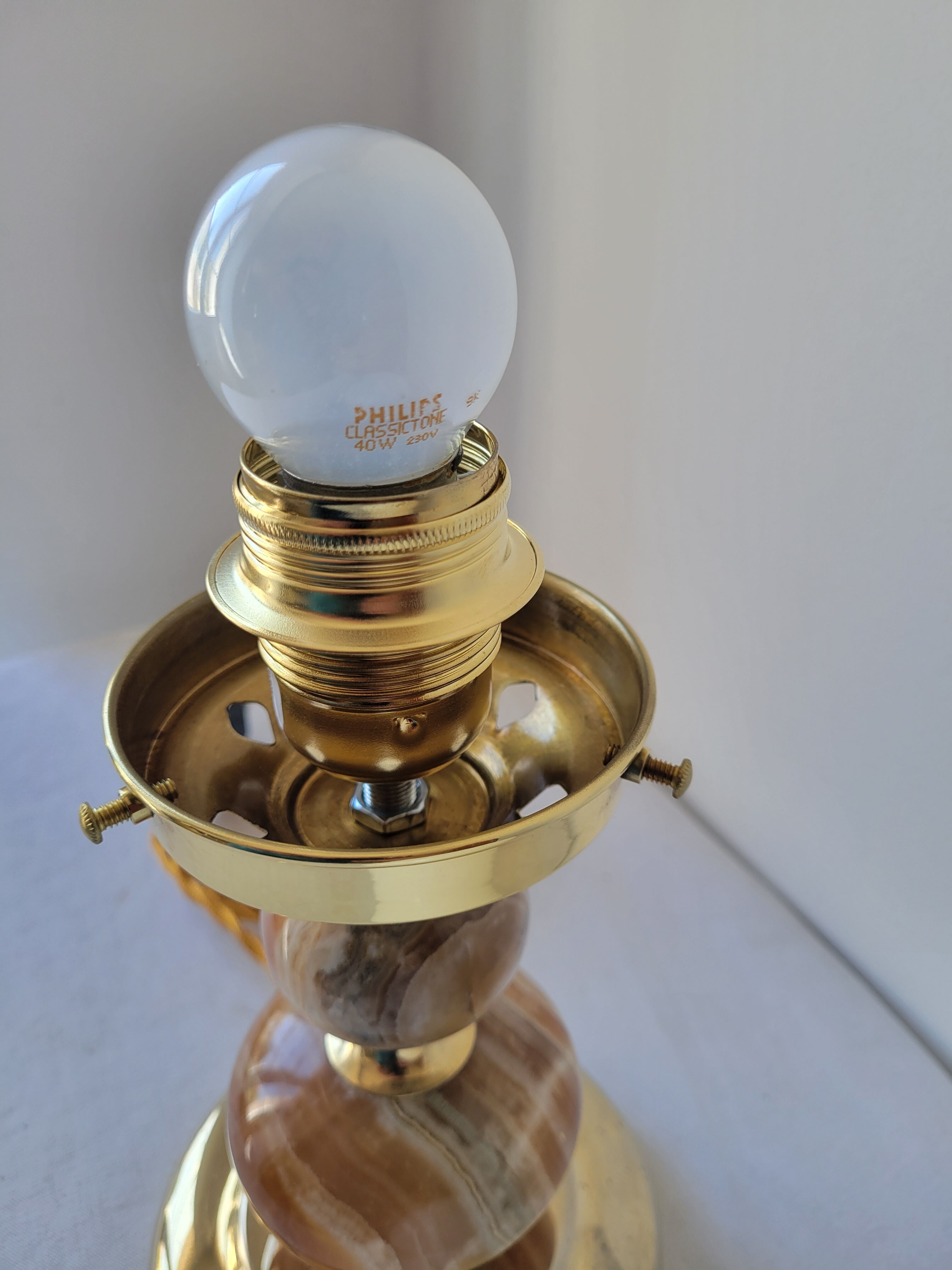 Onyx and opaline lamp