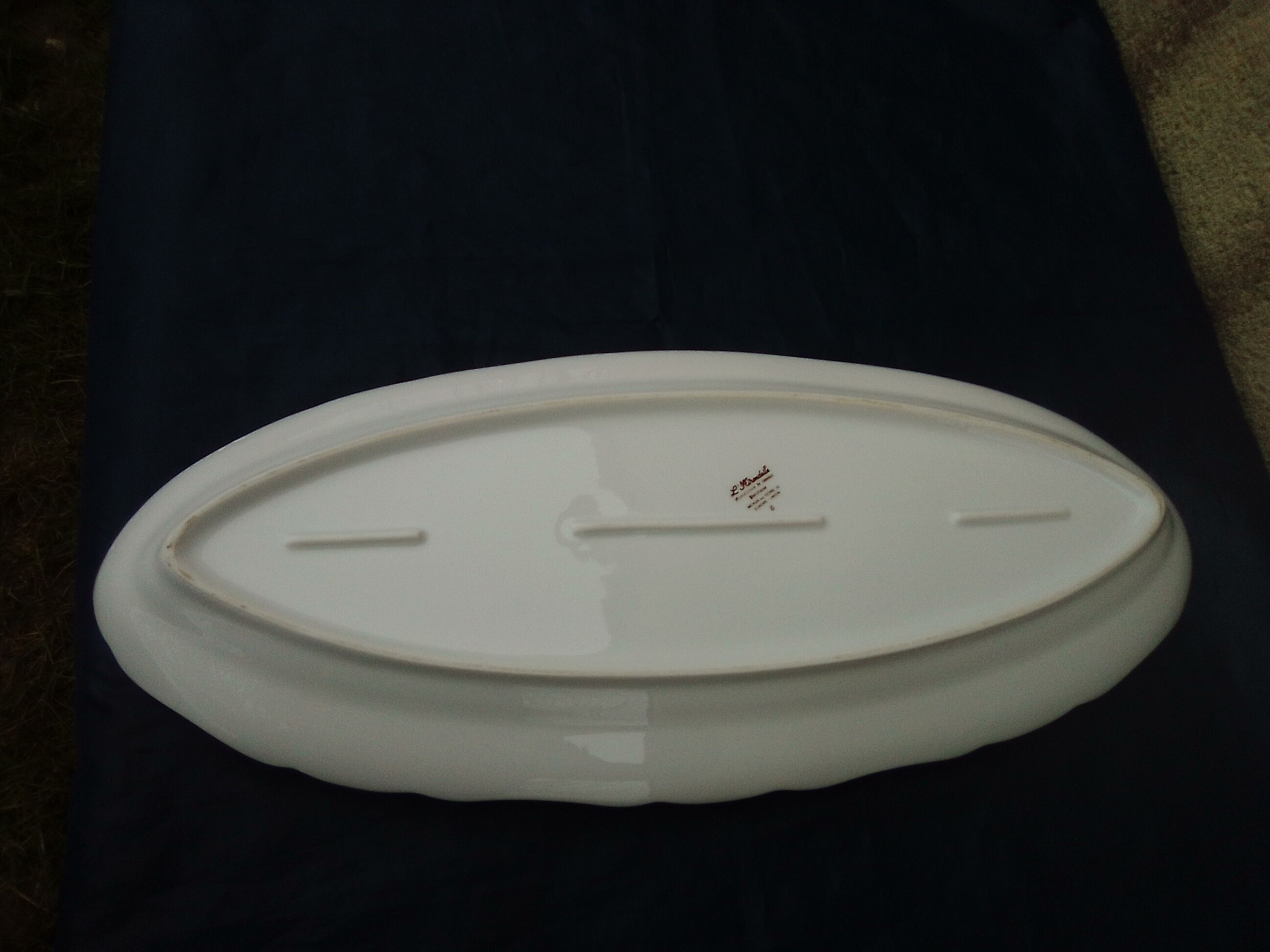 Porcelain fish dish the swallow Mehun on Yèvre L 54.5 cm