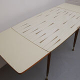 1950s extendible coffeetable in formica