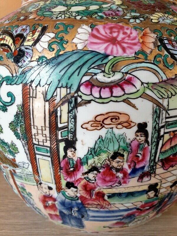 Canton porcelain pot