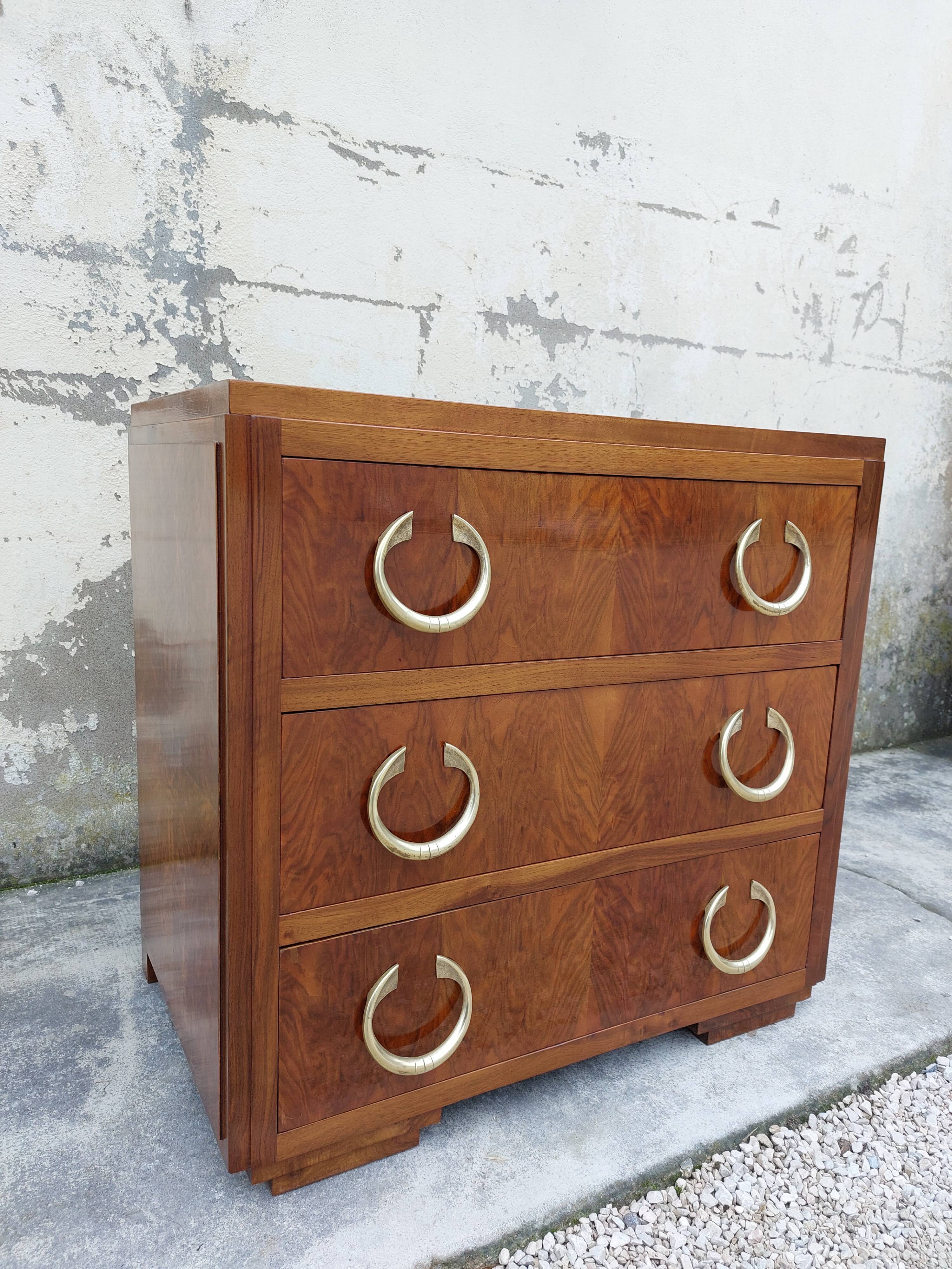 Art Deco period chest of drawers in walnut 1930