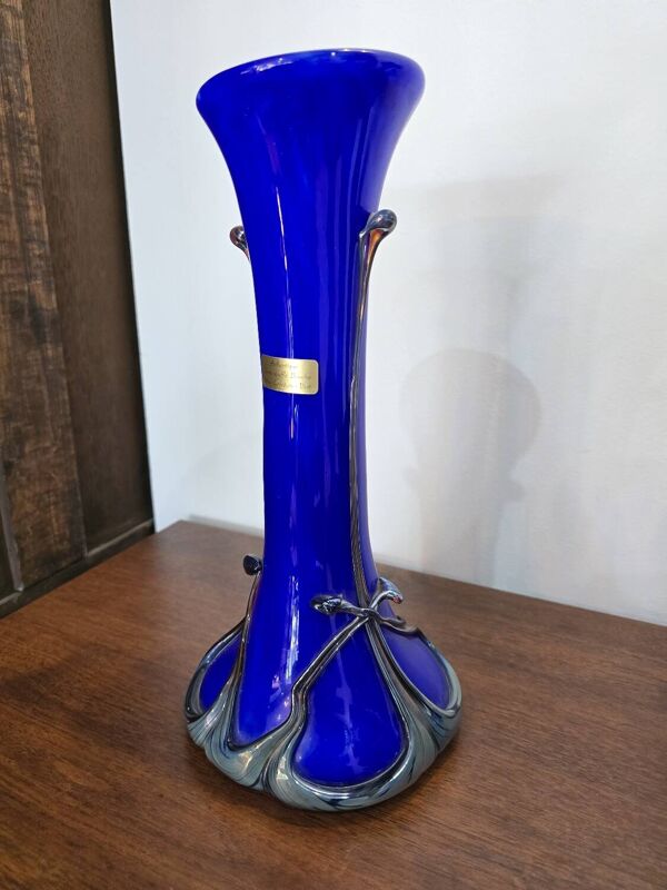 Vase en verre soufflé bleu cobalt – Silice Création Biot – 39 cm