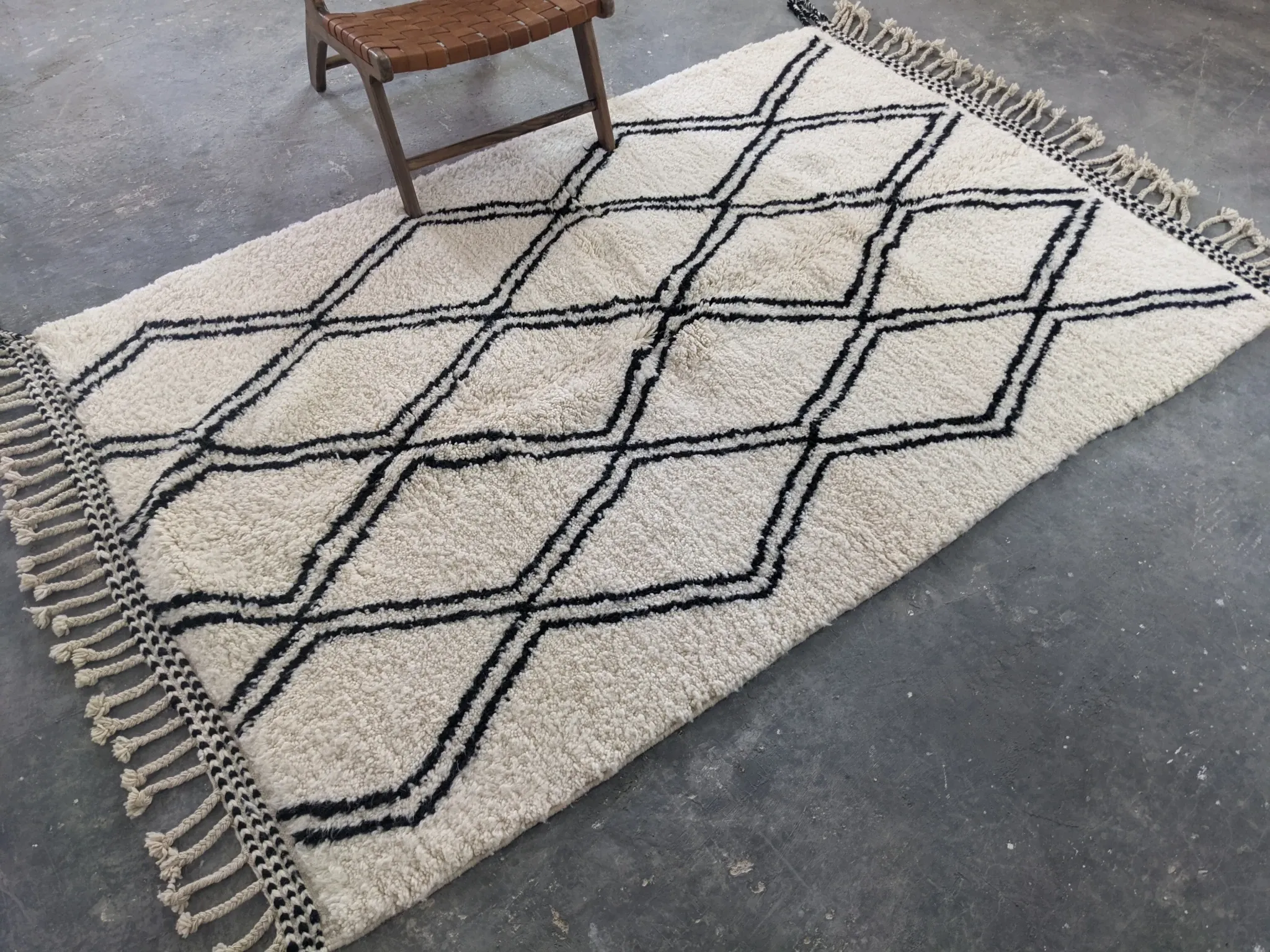Beni Ouarain rug, 250 x 160 cm || 8.2 x 5.25 feet, MS-347