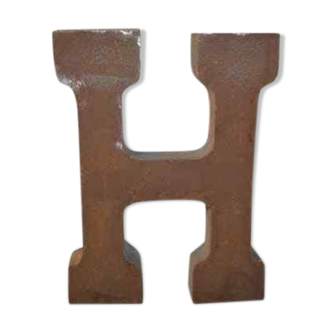 Lettre industrielle en fer "H"