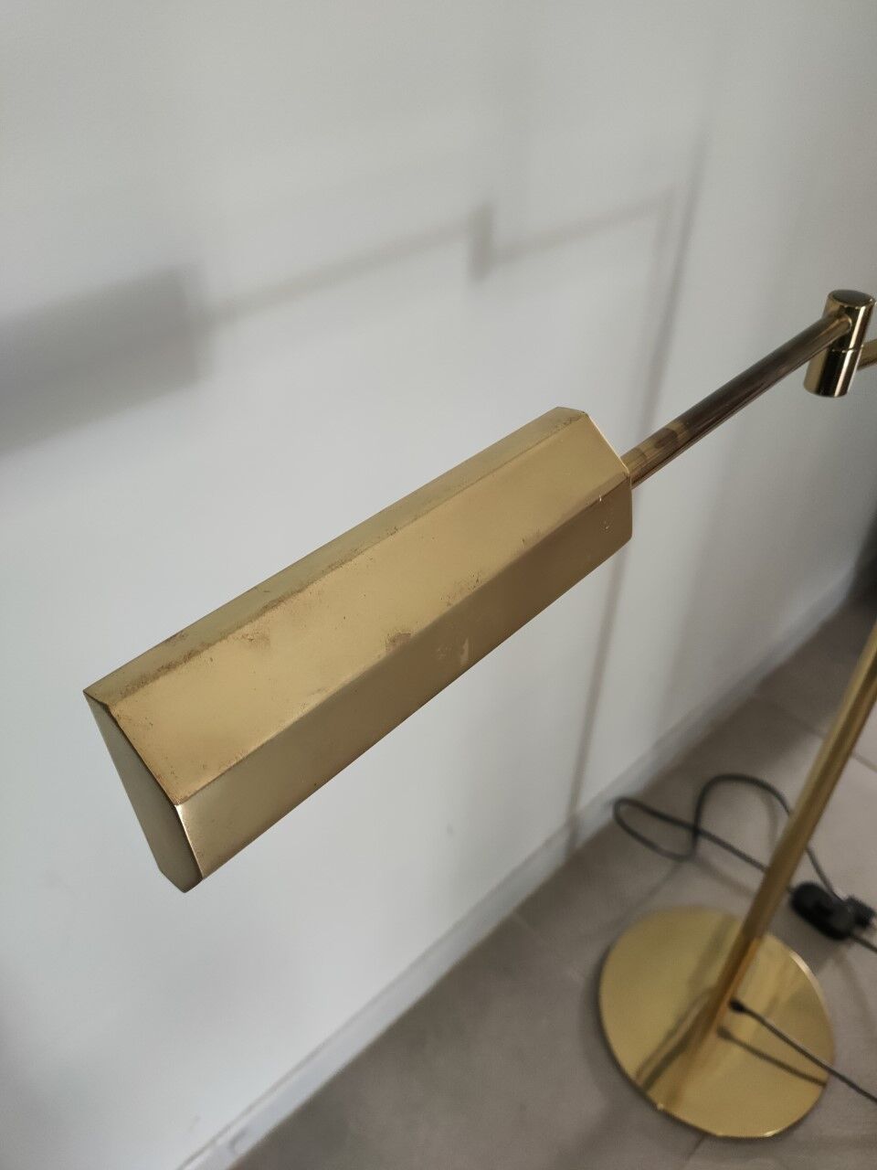 Brass reader, burberry