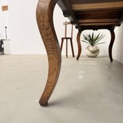Table, drapière en noyer, XIXème s.
