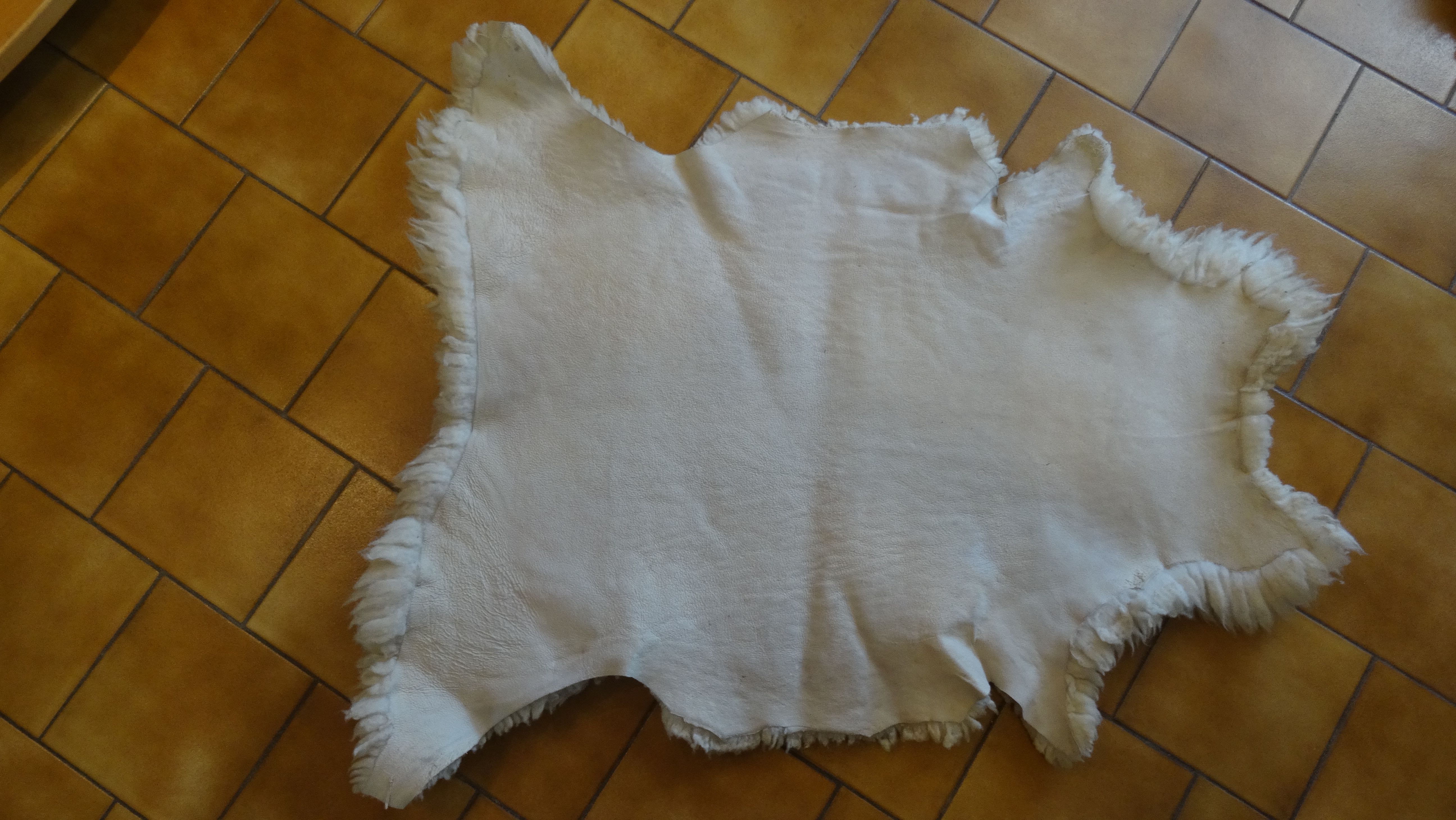 Peau de mouton tannée 80x90cm