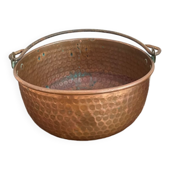 Copper basin with handle