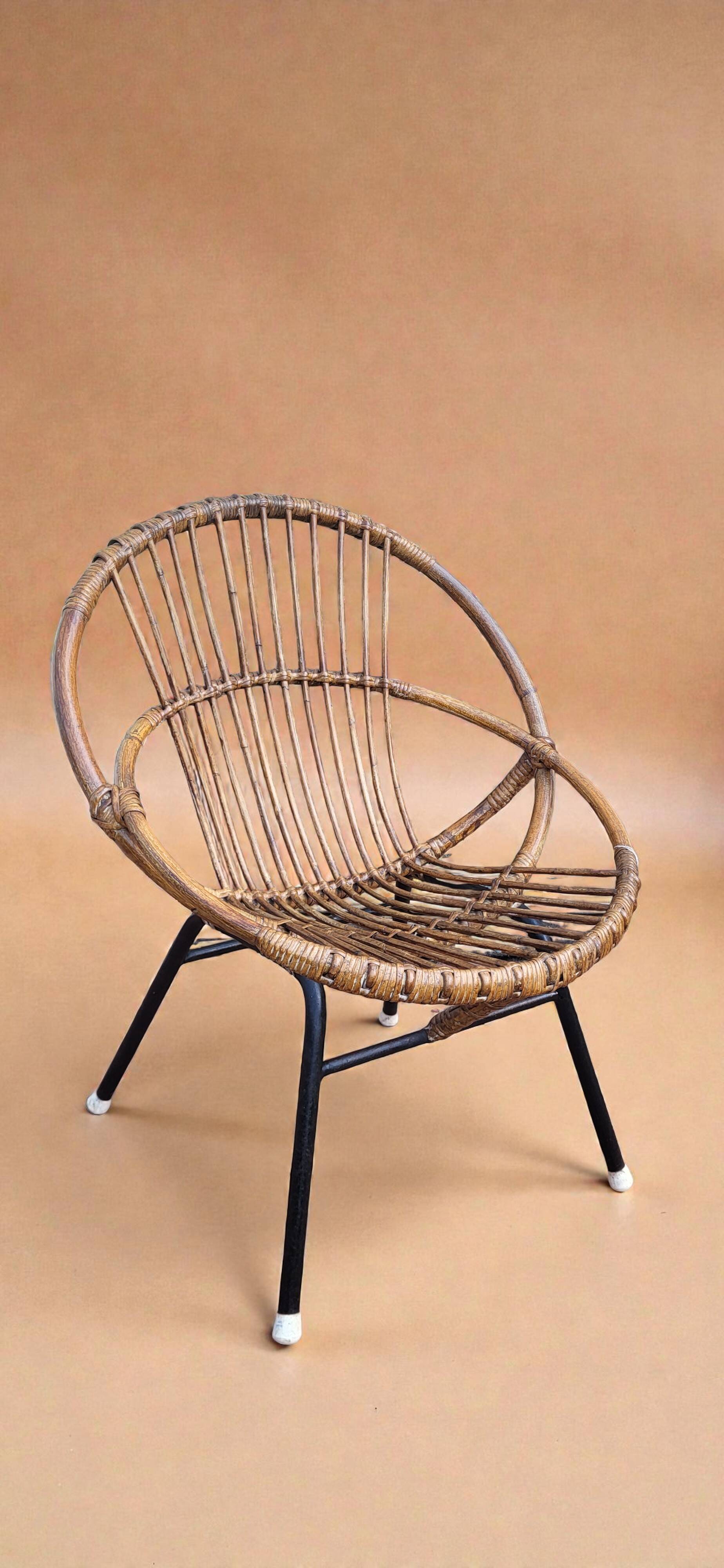Rattan shell chair