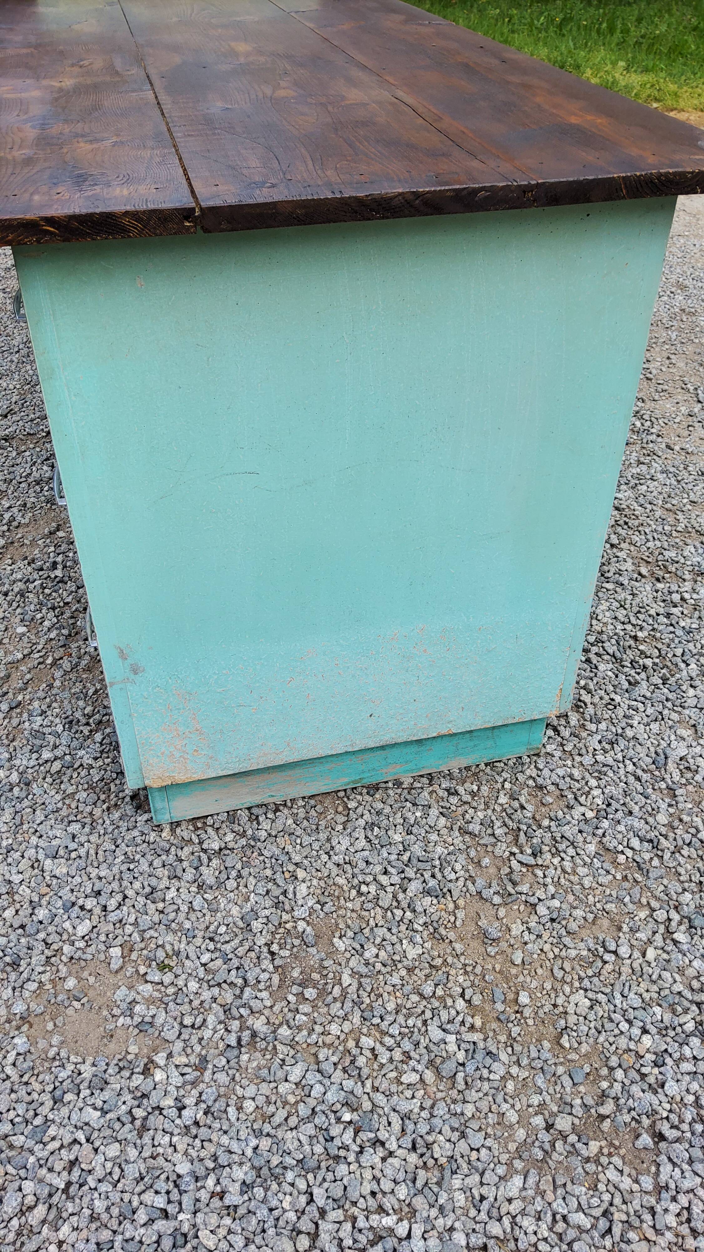 Hardware counter of the 50s 8 drawers 1 niche 250cm