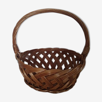 Braided basket with handle