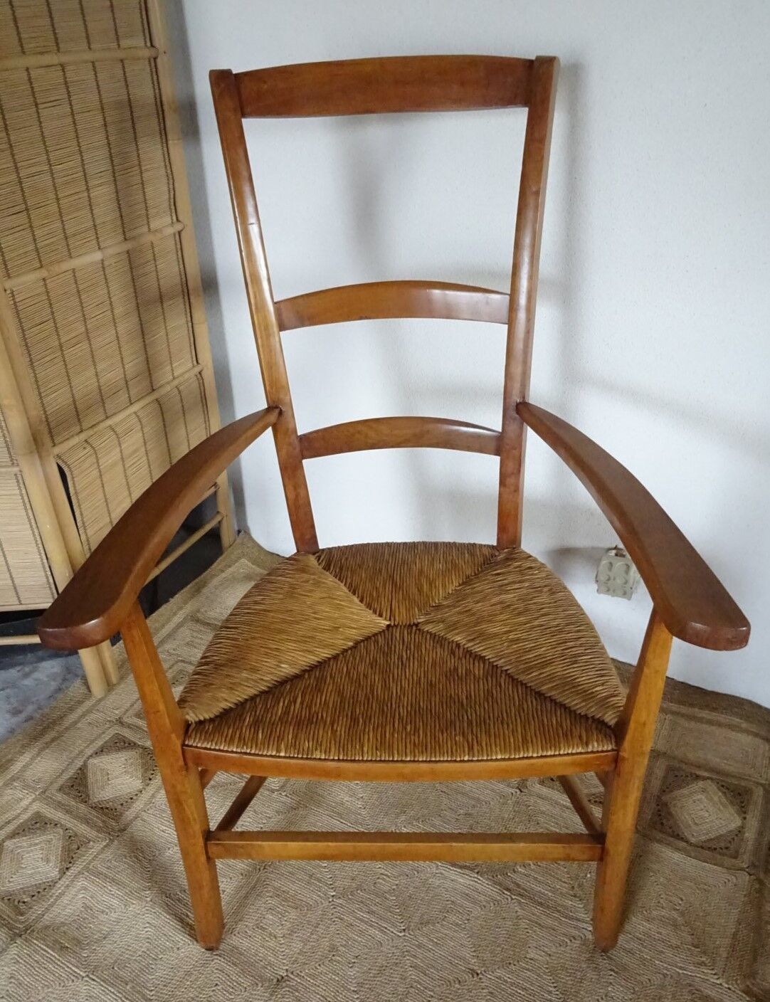 Mulched armchair high backrest