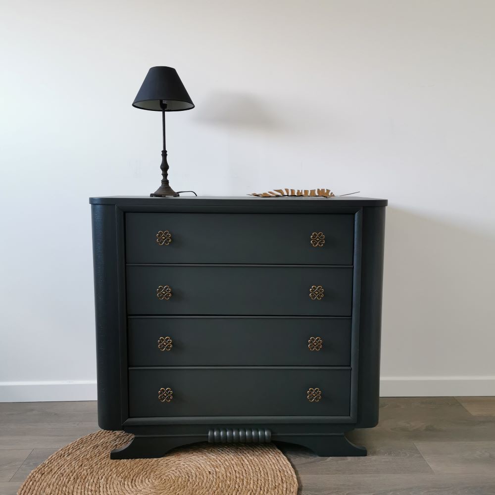 Art Deco dresser