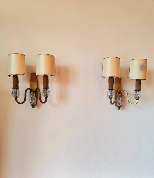 Paire d'anciennes appliques murales  avec 2 feux bronze doré  et verre