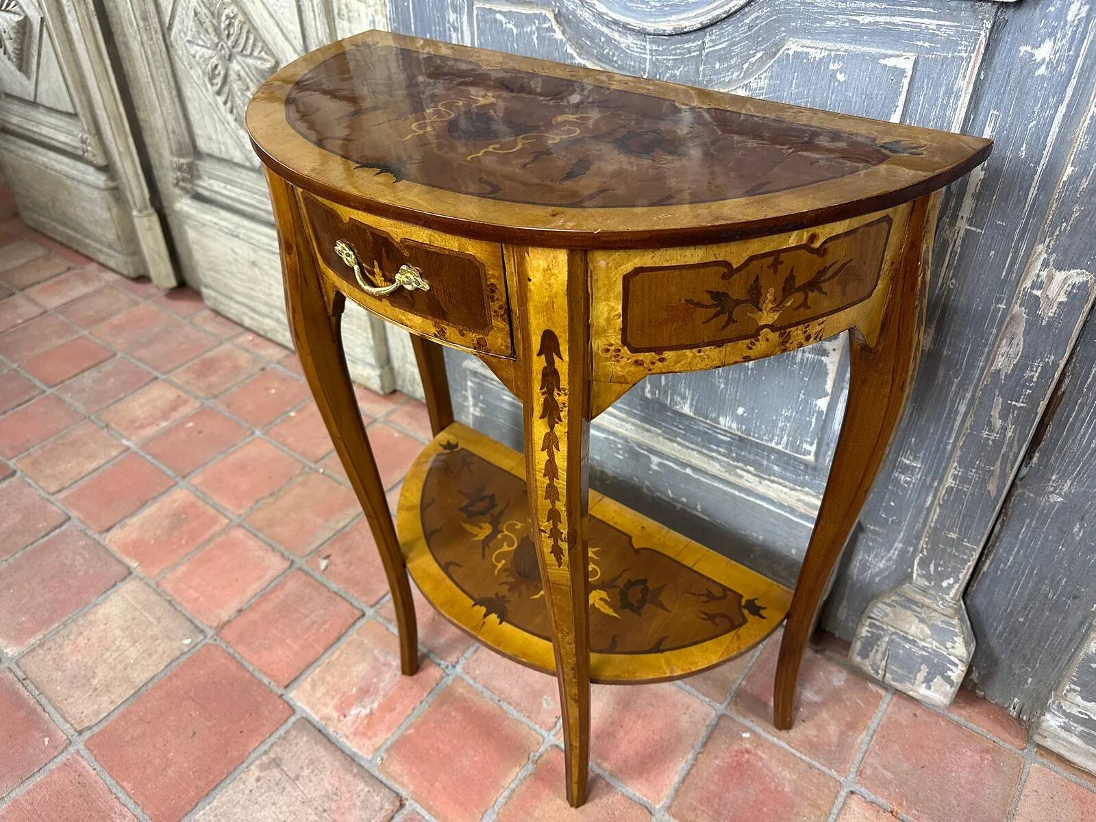Console demi-lune Louis XV en marqueterie, style italien