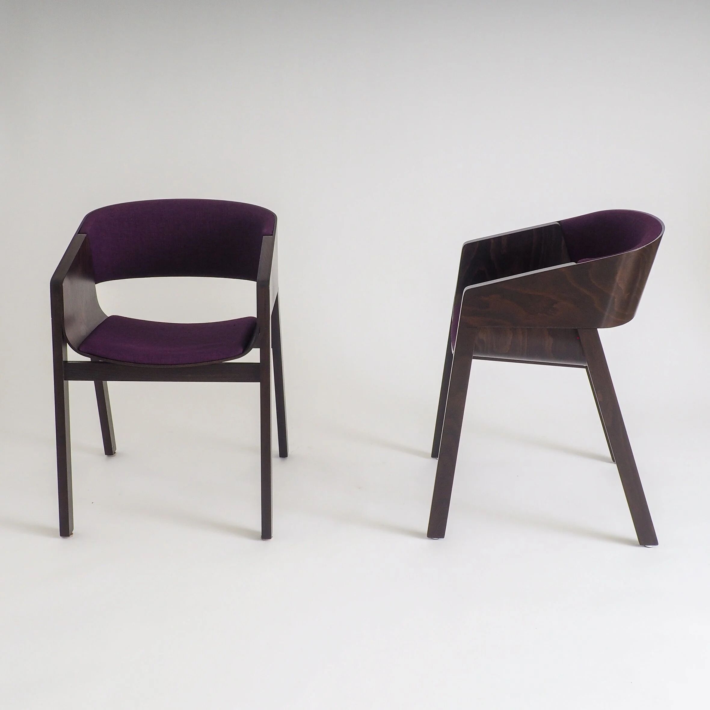 Ensemble de 2 fauteuils magnifiques par TON
