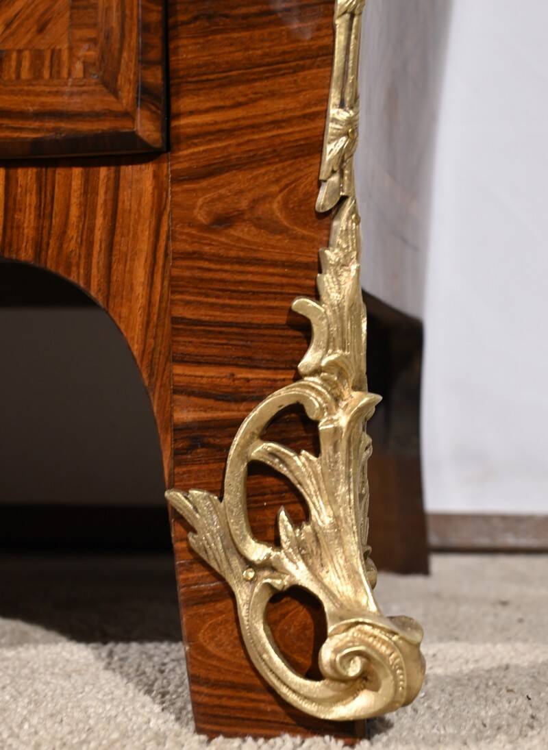 Tomb Commode in Violet Wood Marquetry, Transition Louis XIV / Louis XV style – 1st Par