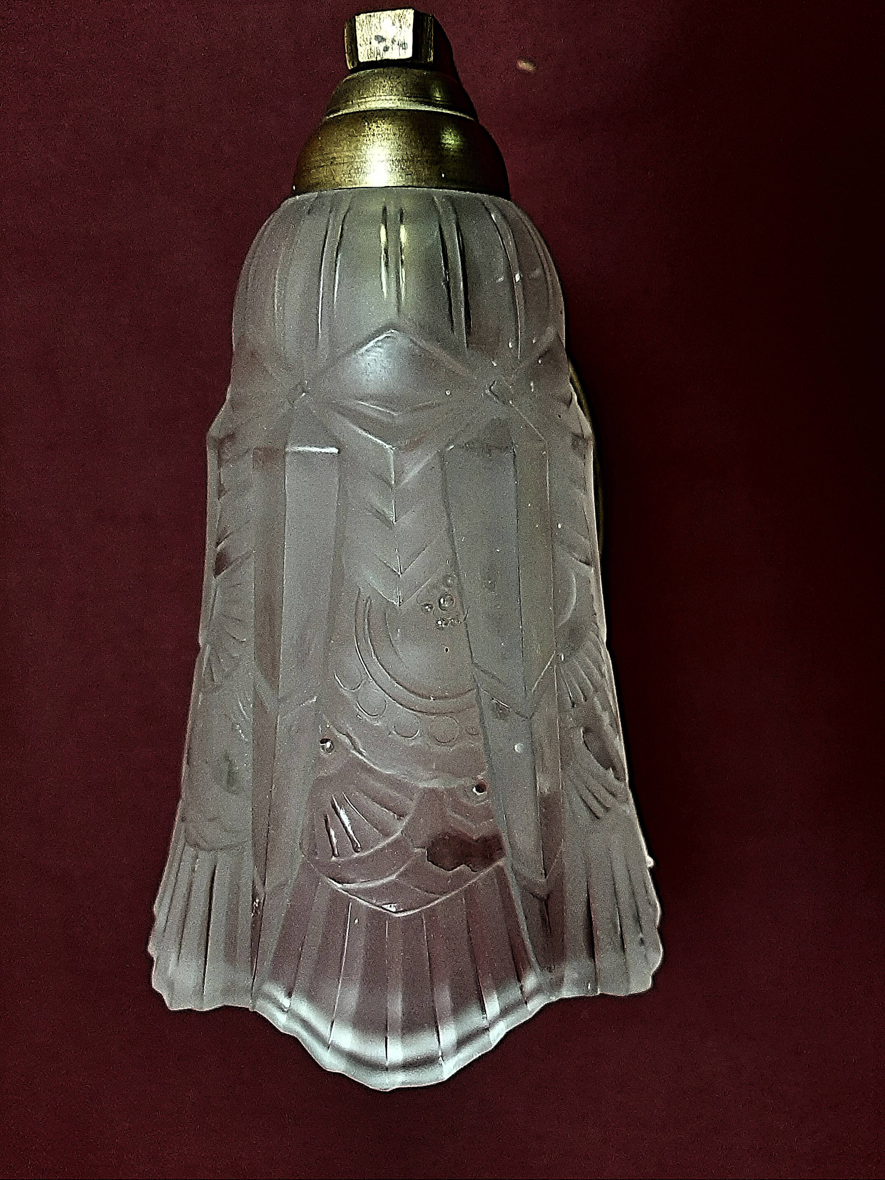 Art deco period wall lamp, tulip signed maynadier