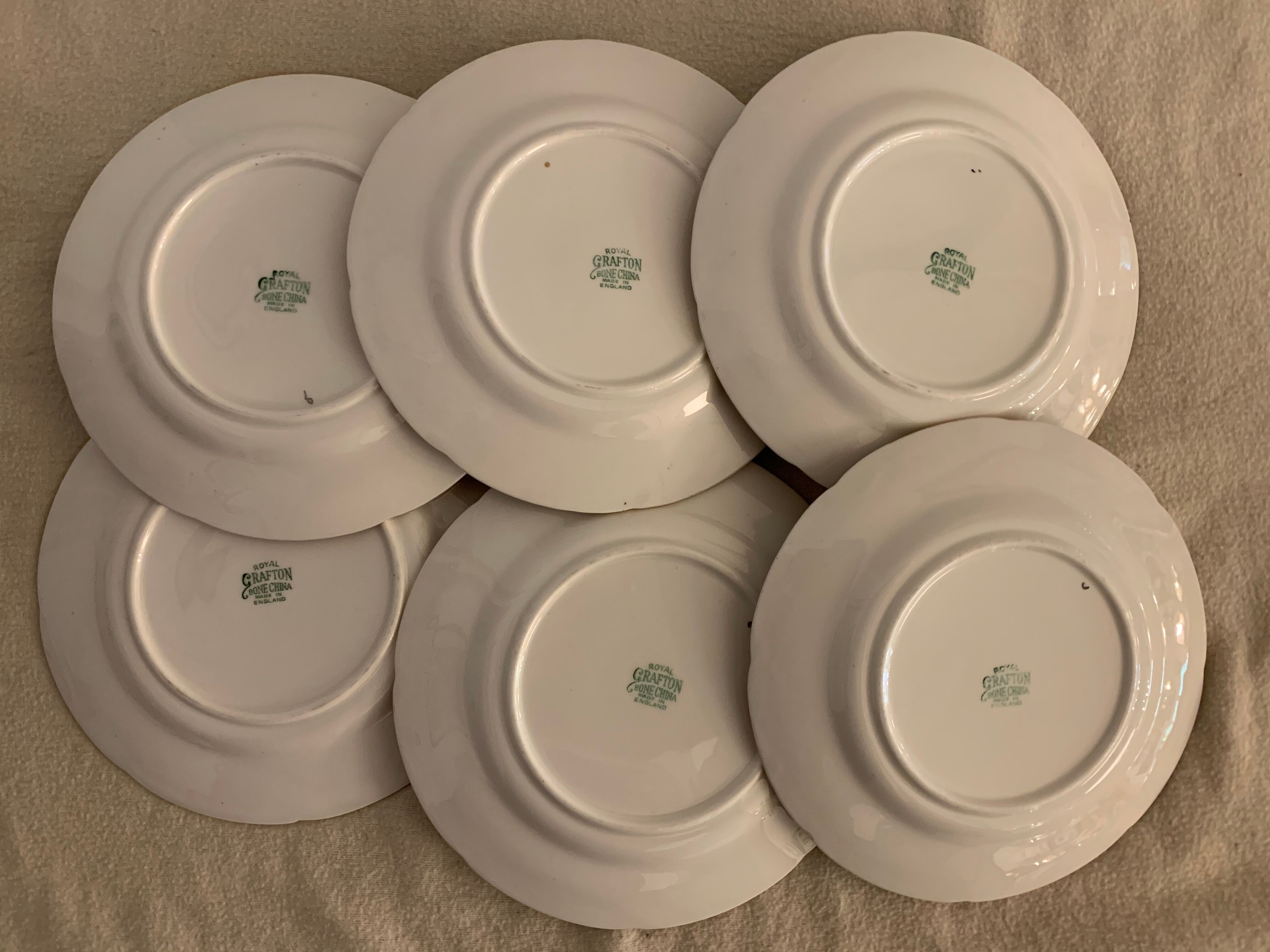 English dessert service 6 plates and 1 Grafton Royal dish