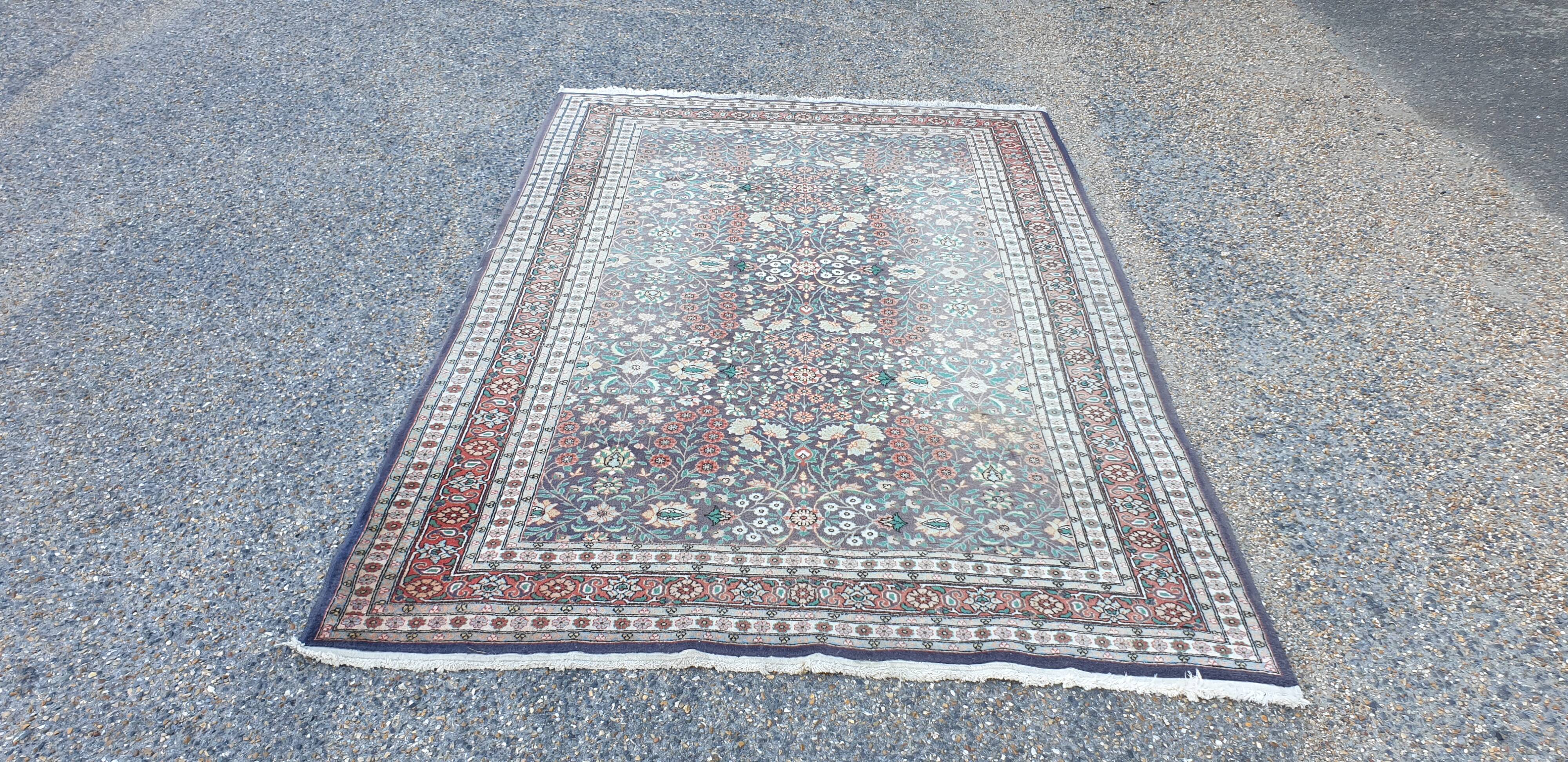 Merghom carpet :140x215