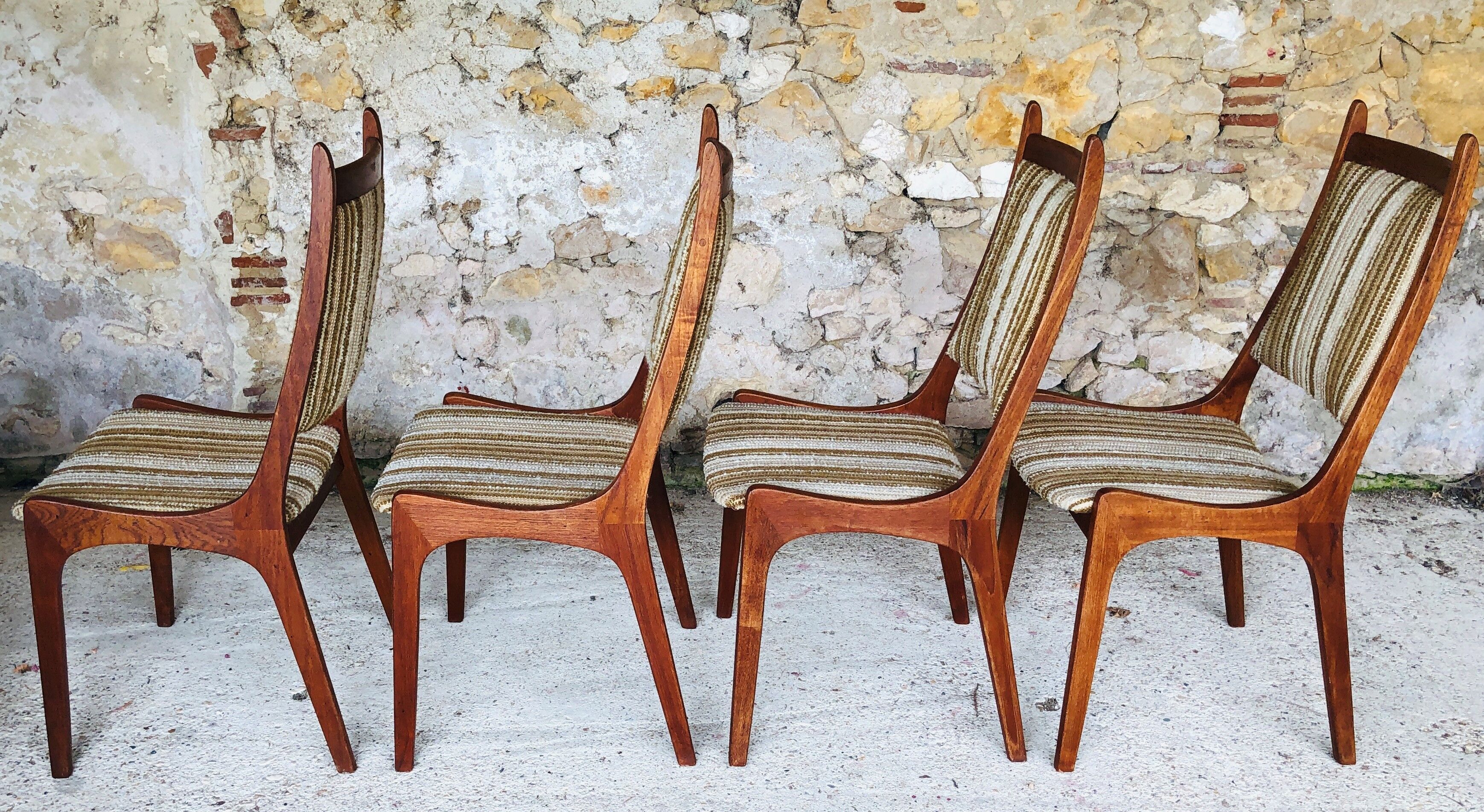 Set of 4 vintage teak chairs by R. Huber & Co., circa 60's