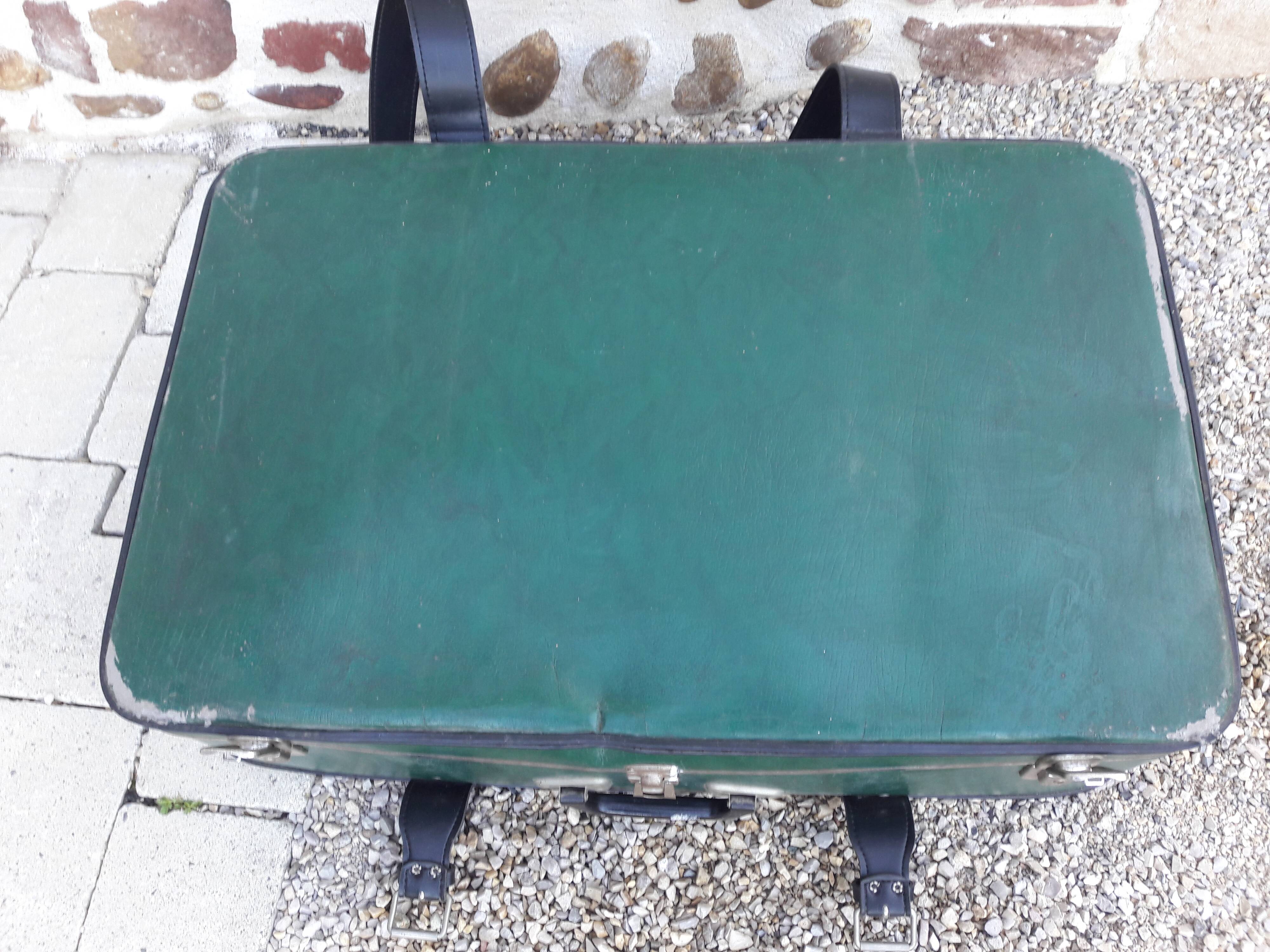 Boiled cardboard suitcase 76x49 cm