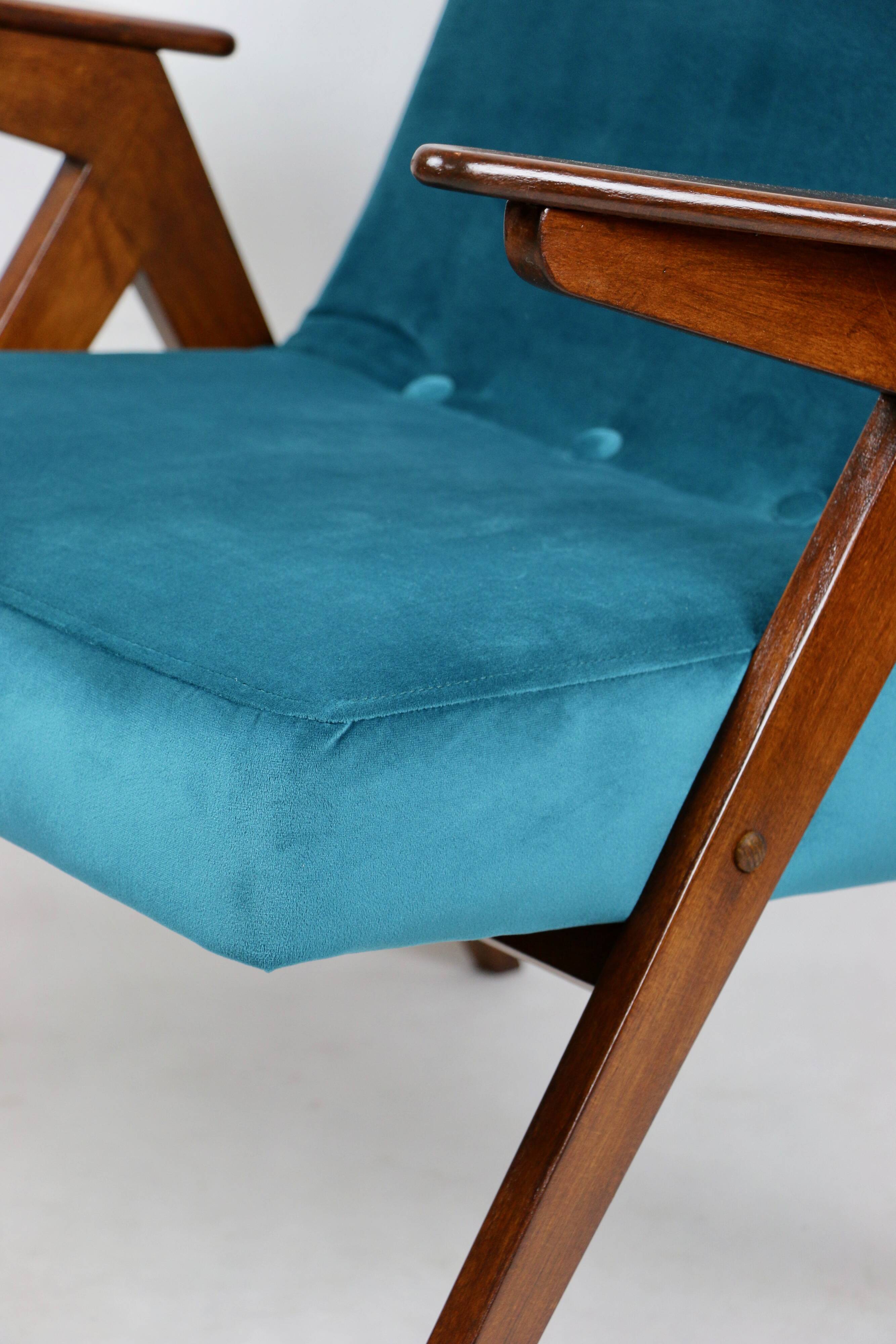 Fauteuil Bunny Vert Pétrole attribué à Józef Chierowski, 1970