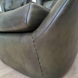 Vintage Dark Green Leather Lounge Armchair: 1970s Scandinavian Style