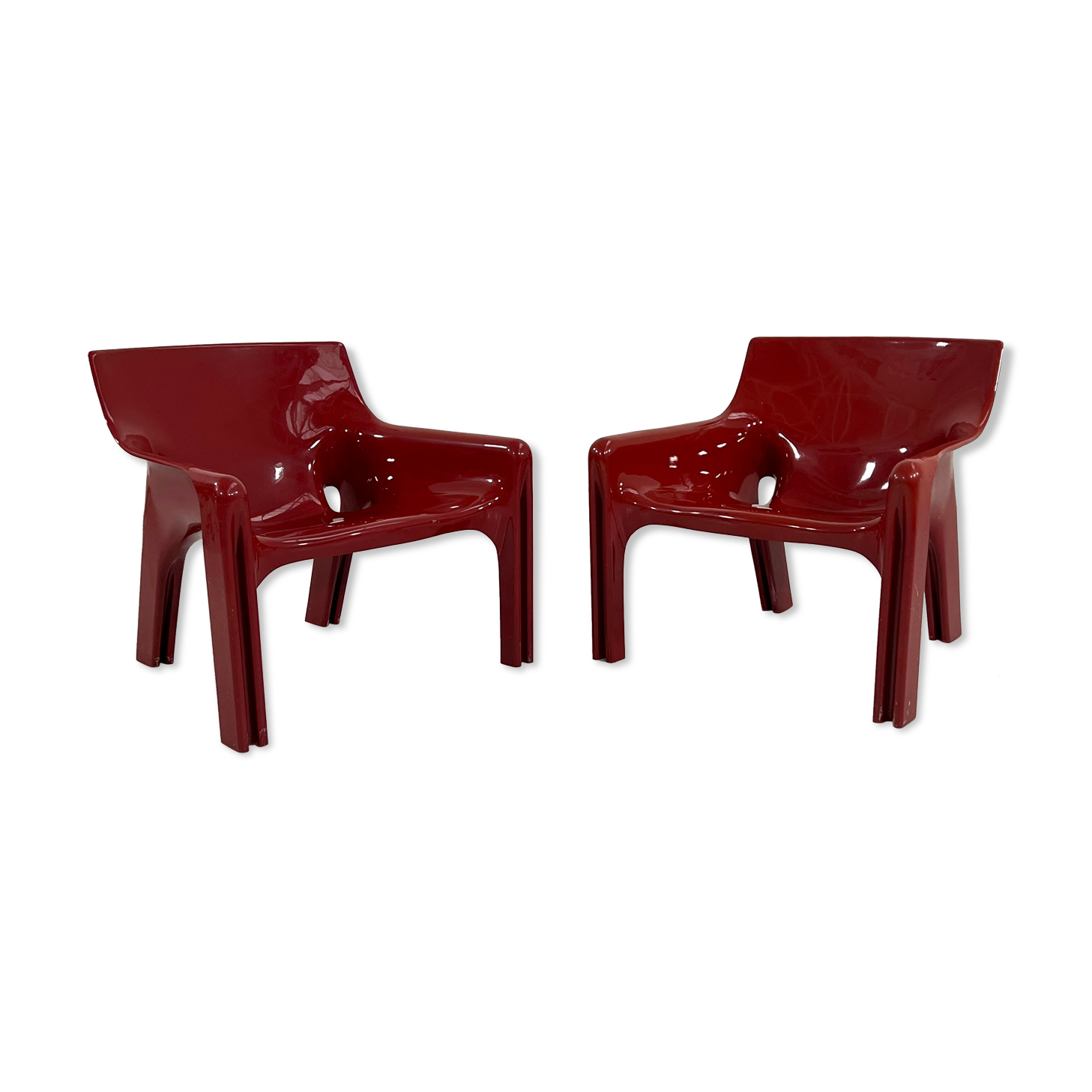Pair of armchairs vicario bordeaux by Vico Magistretti for Artemide, 1970