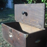 Chest on wheels 19th