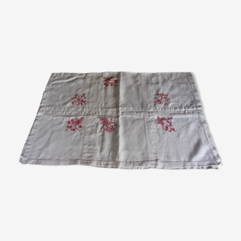 Hand embroidered rectangular tablecloth