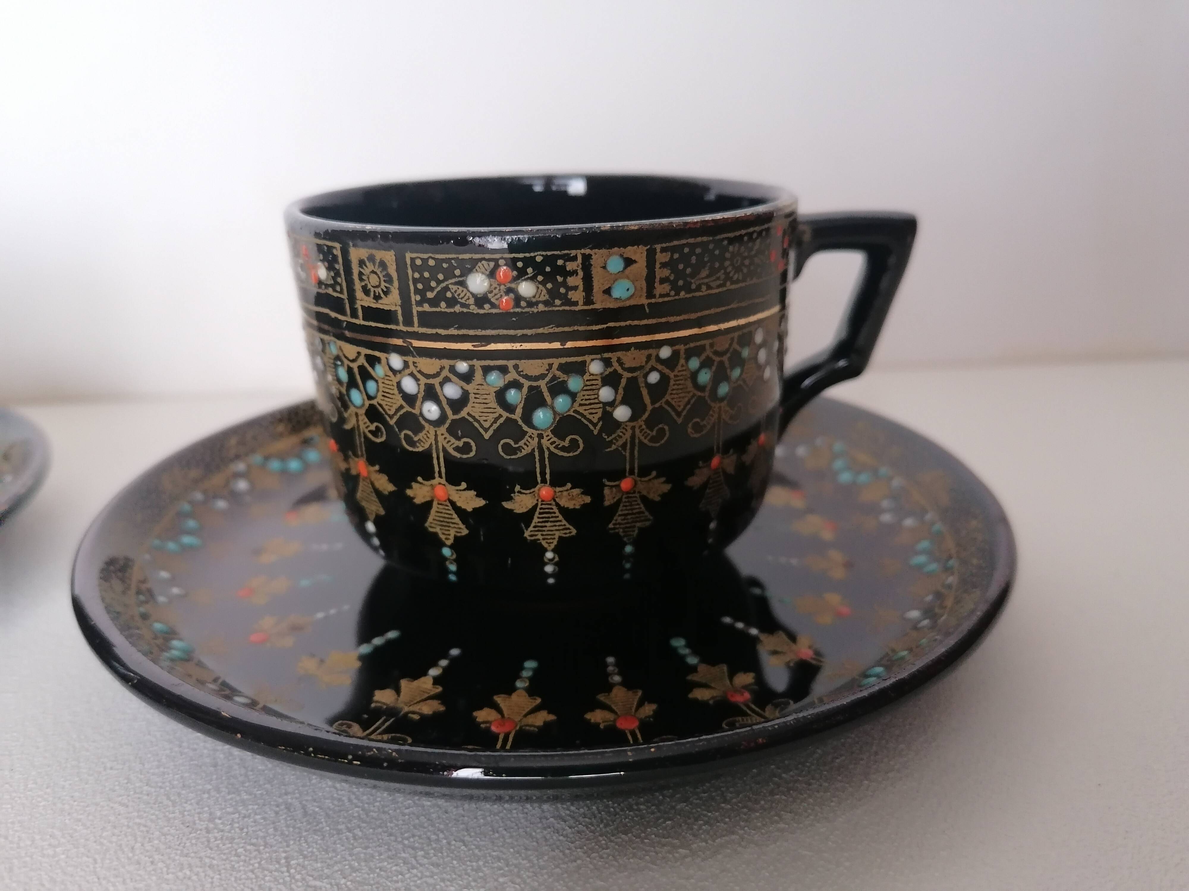 Victorian cup duo from the 19th century, numbered Victoria.